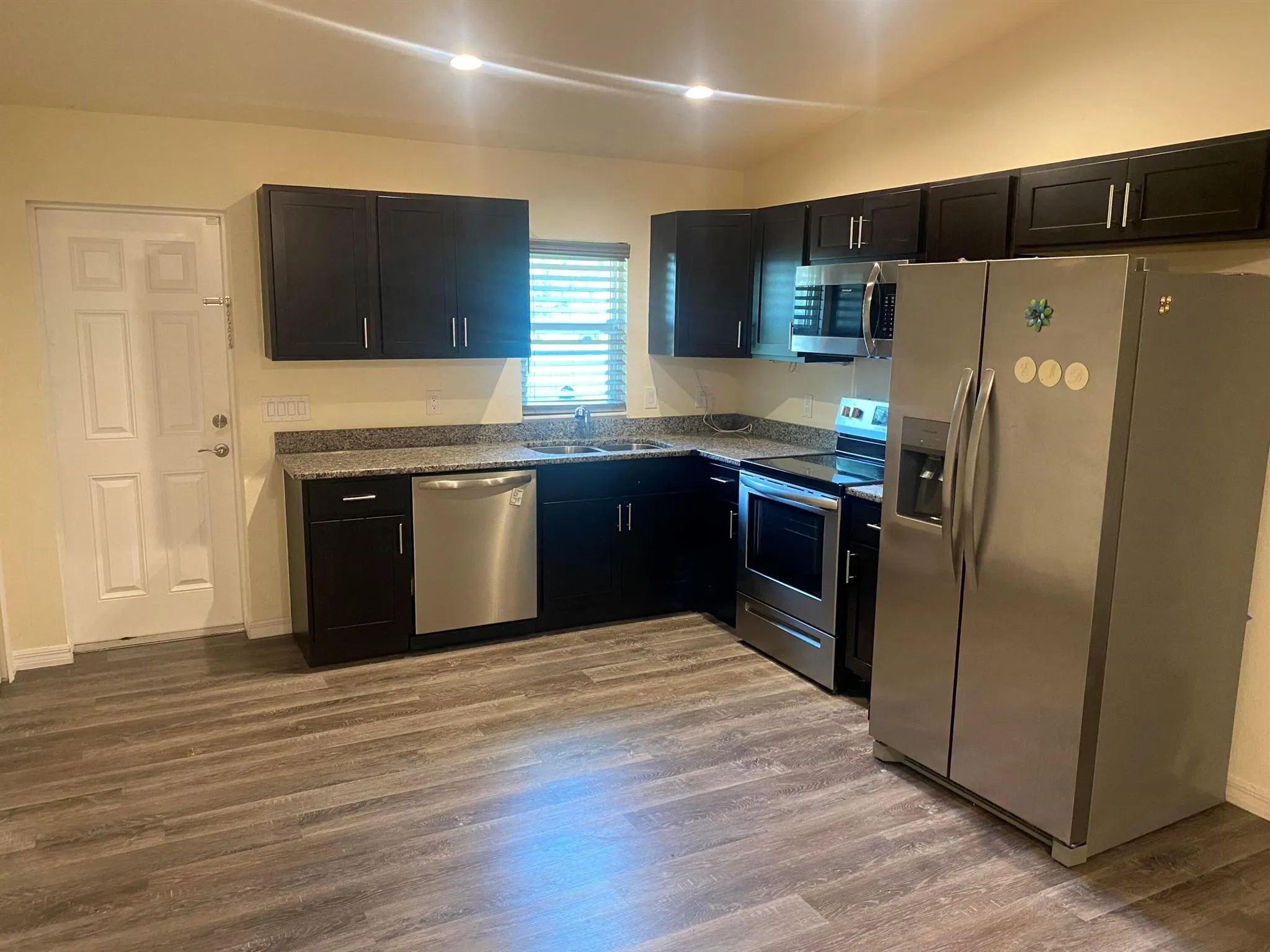 2020 Inglewood Circle