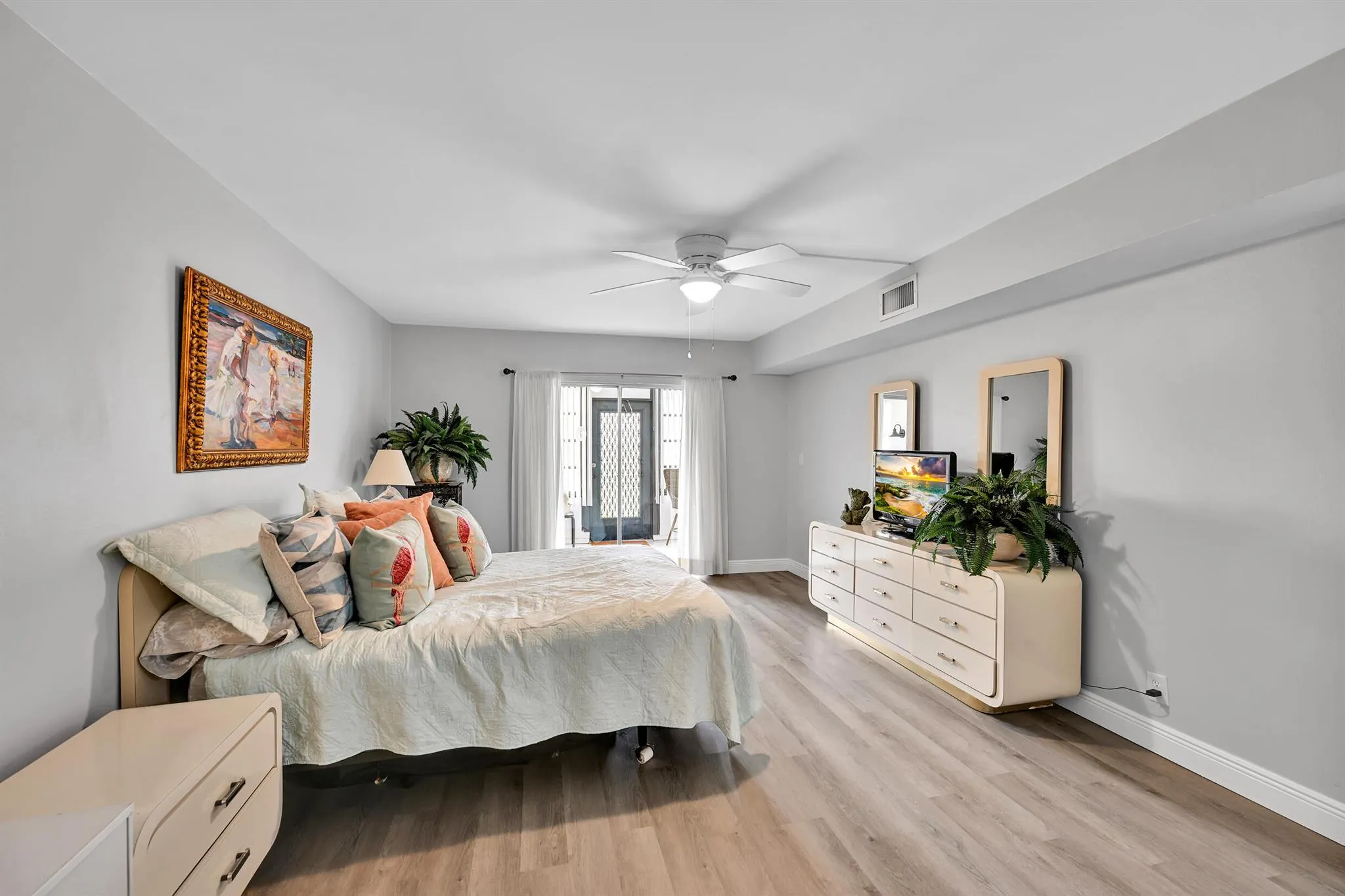 5759 Phoenix Palm Court, #C