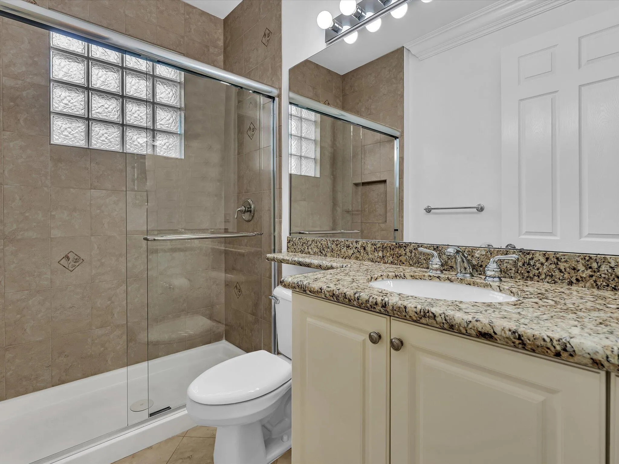 9140 Meridian View Isle Isle