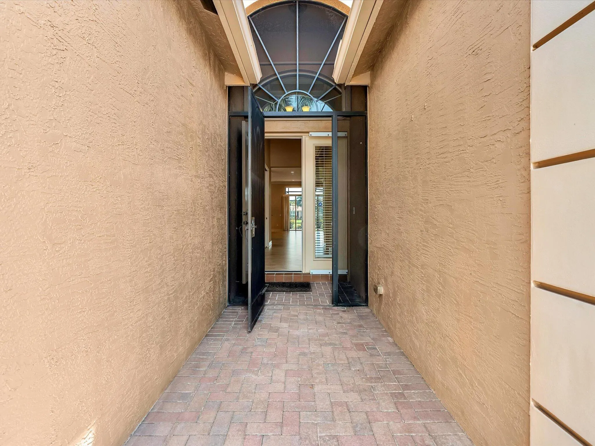 9140 Meridian View Isle Isle