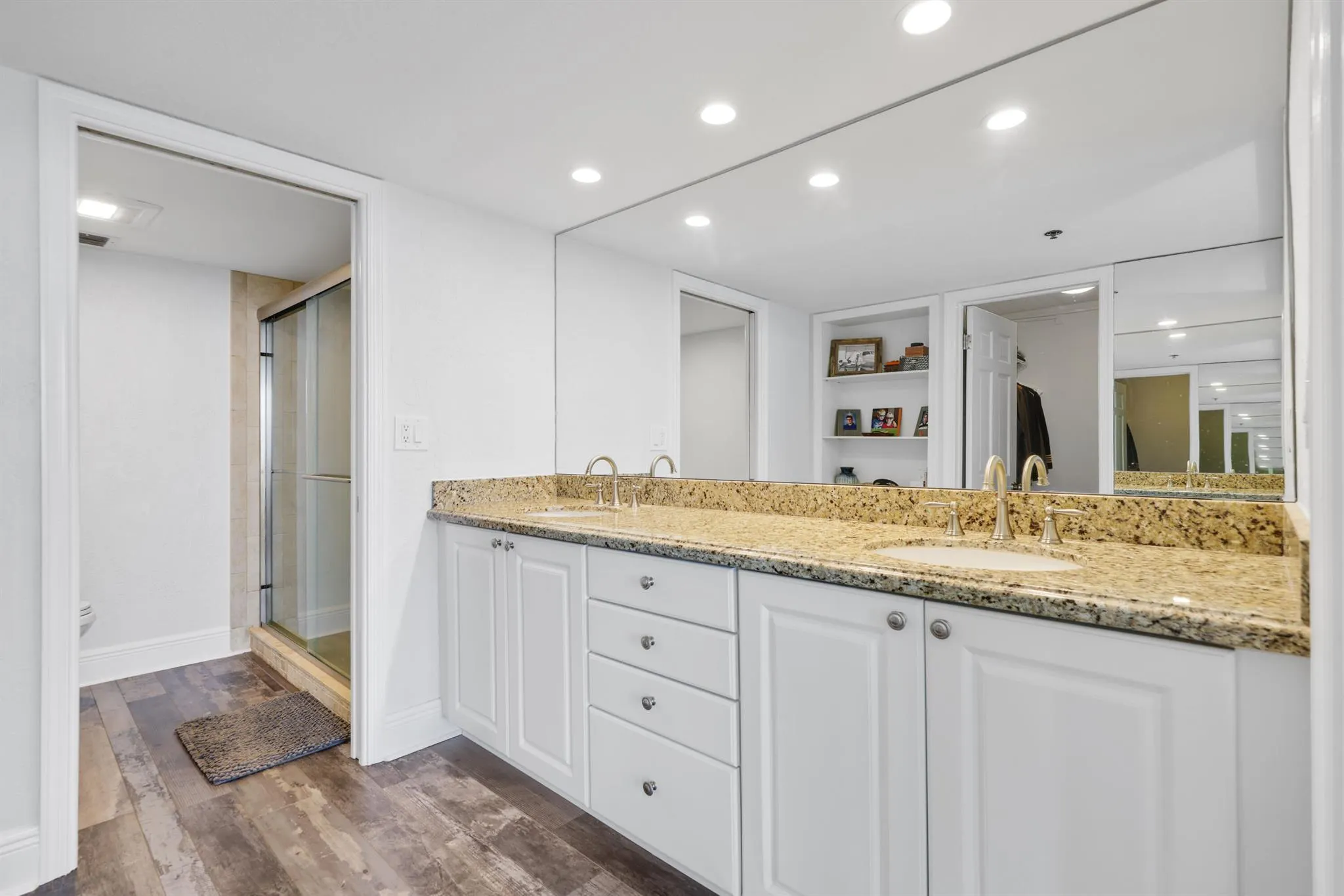 840 Ocean Drive, #1104