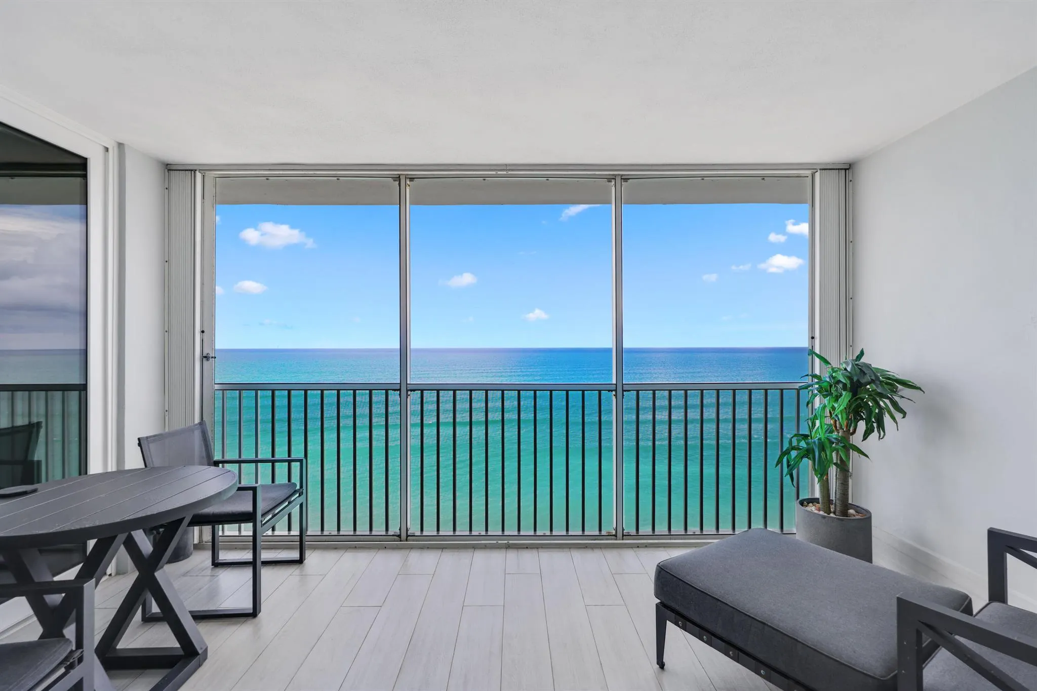 840 Ocean Drive, #1104