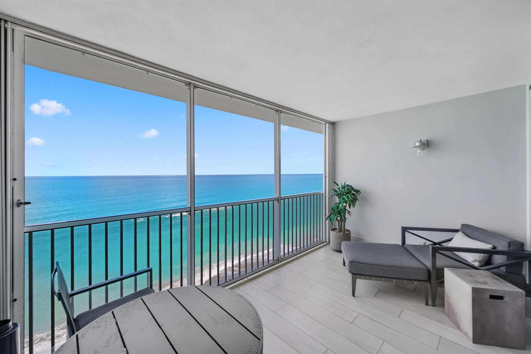 840 Ocean Drive, #1104