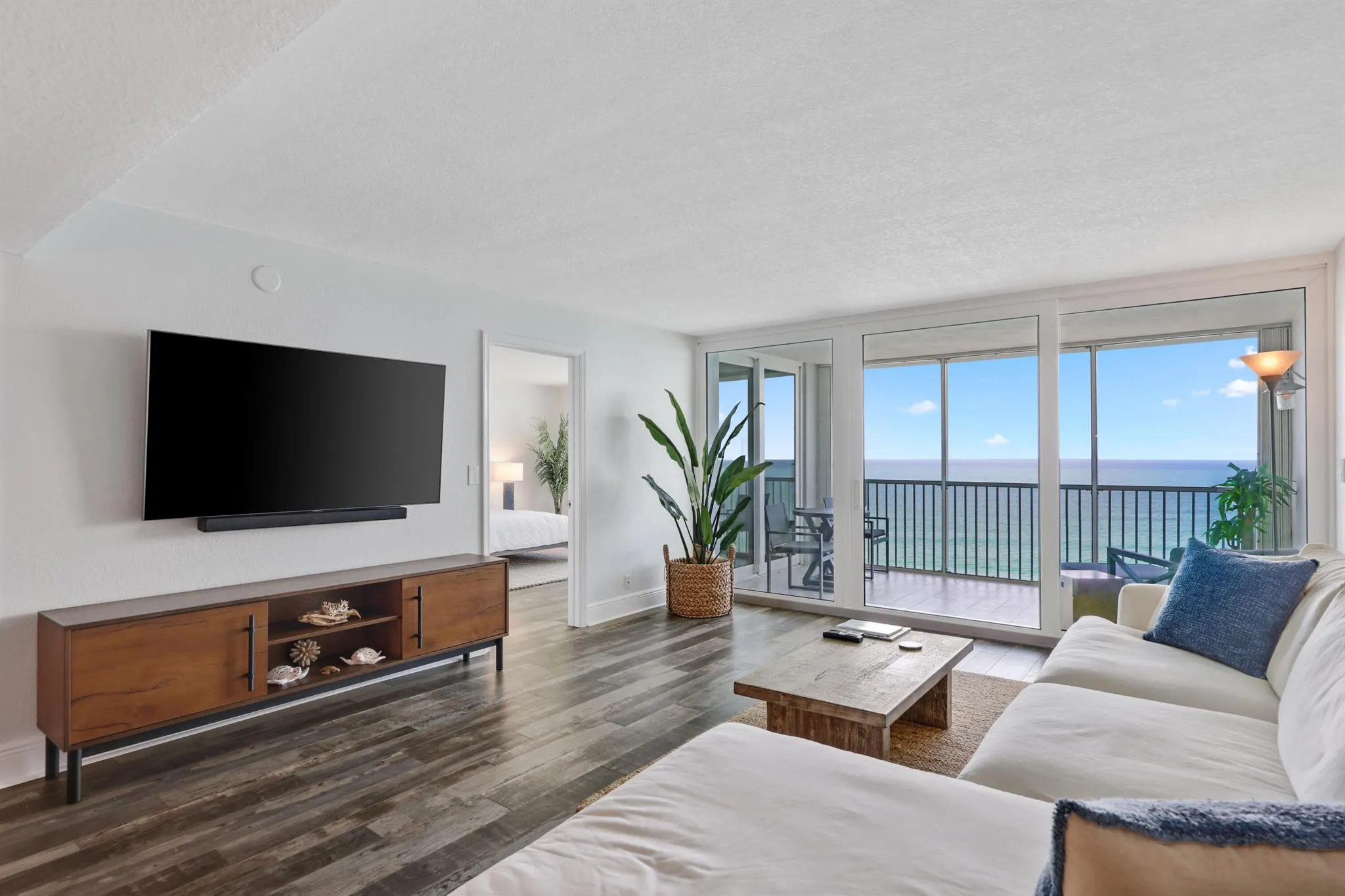840 Ocean Drive, #1104
