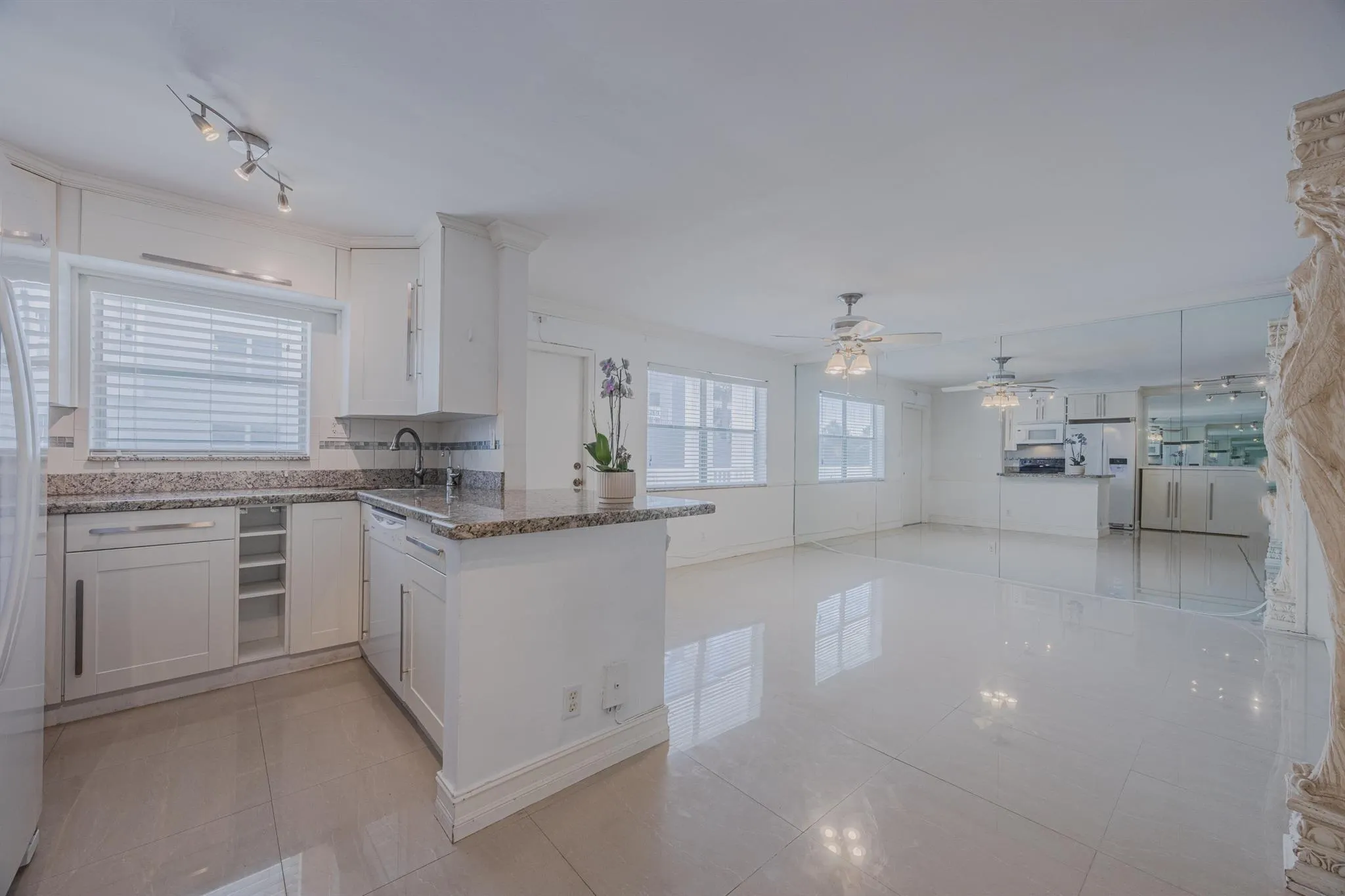 2850 NE 14th Street, #209b