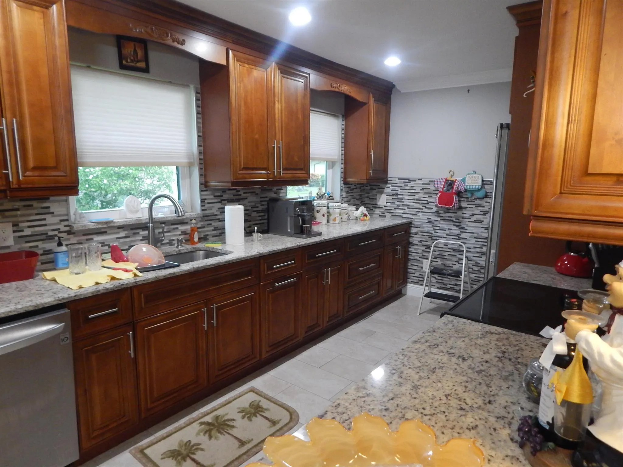 6260 Olivewood Circle