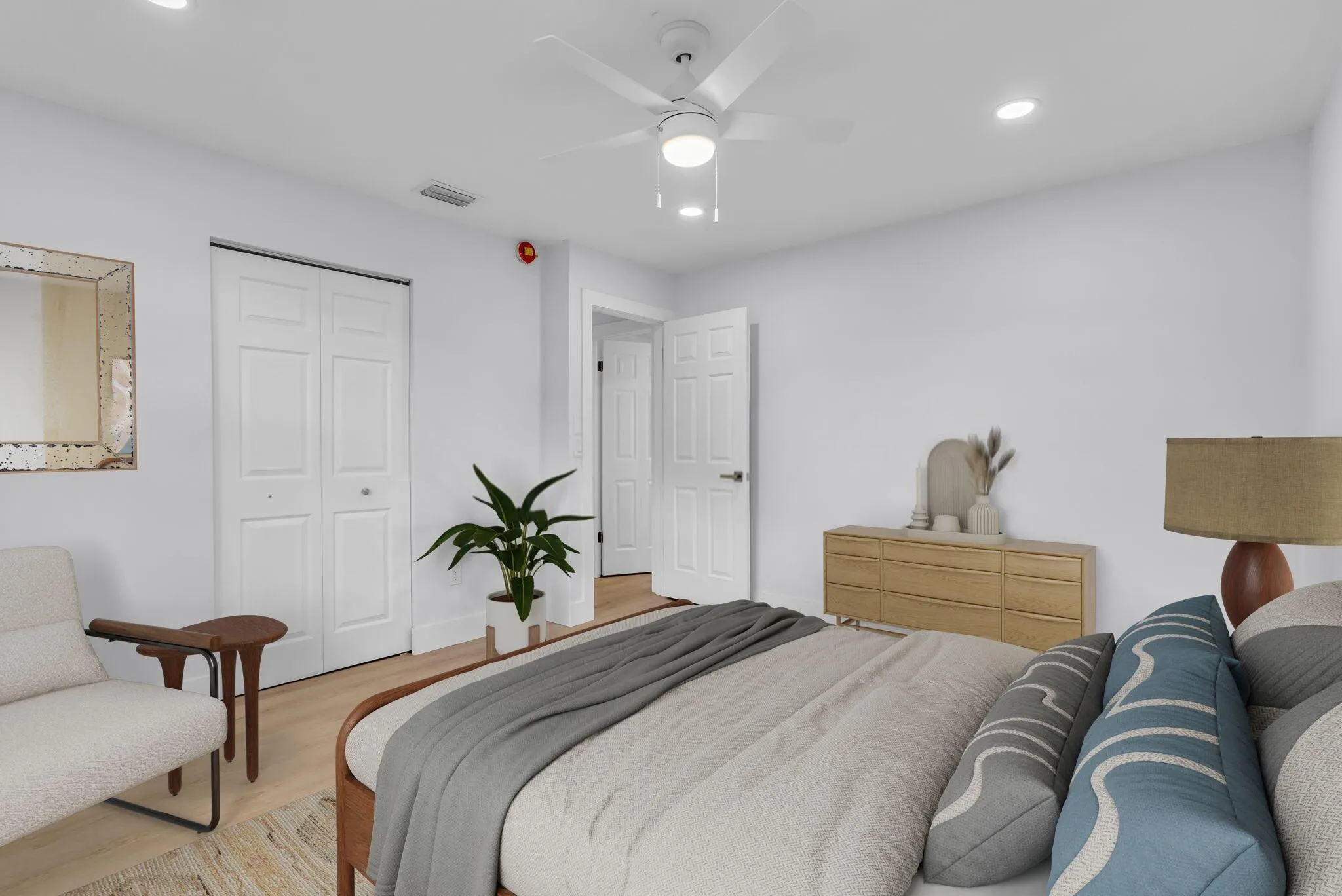 8535 Casa Del Lago, #F