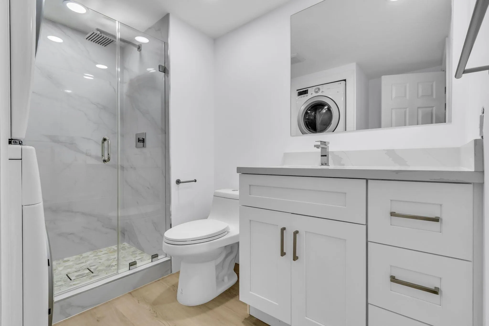 8535 Casa Del Lago, #F