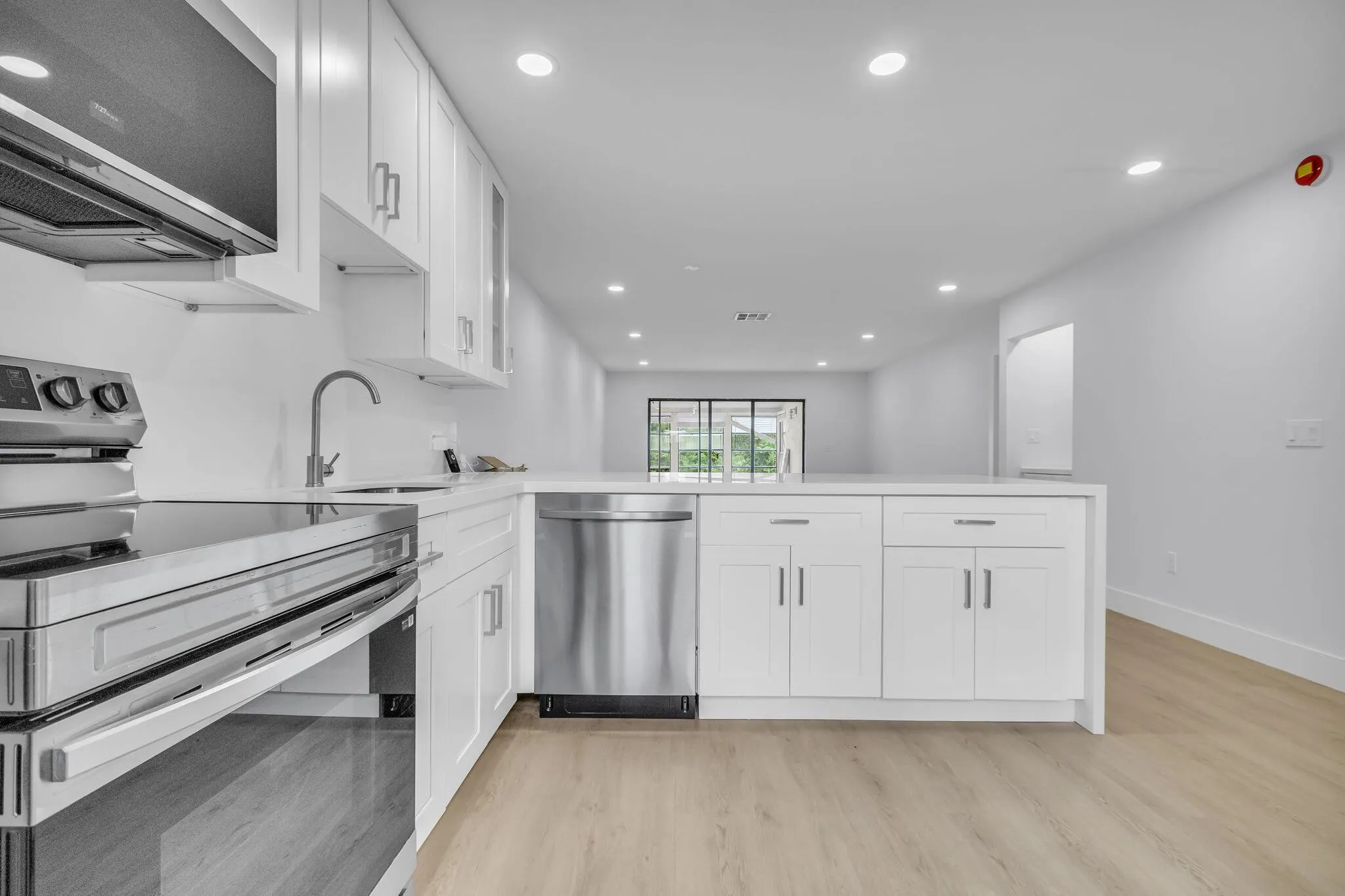 8535 Casa Del Lago, #F