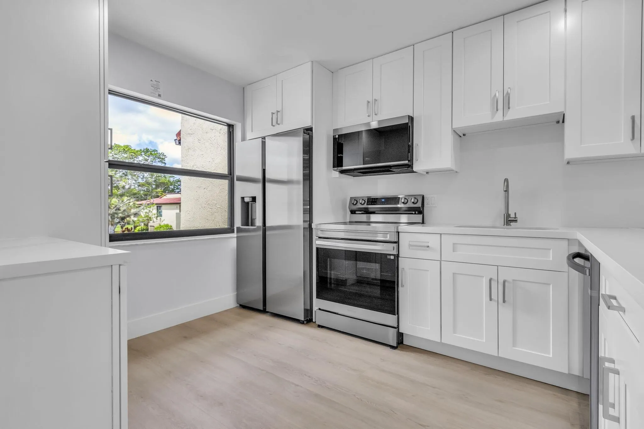 8535 Casa Del Lago, #F