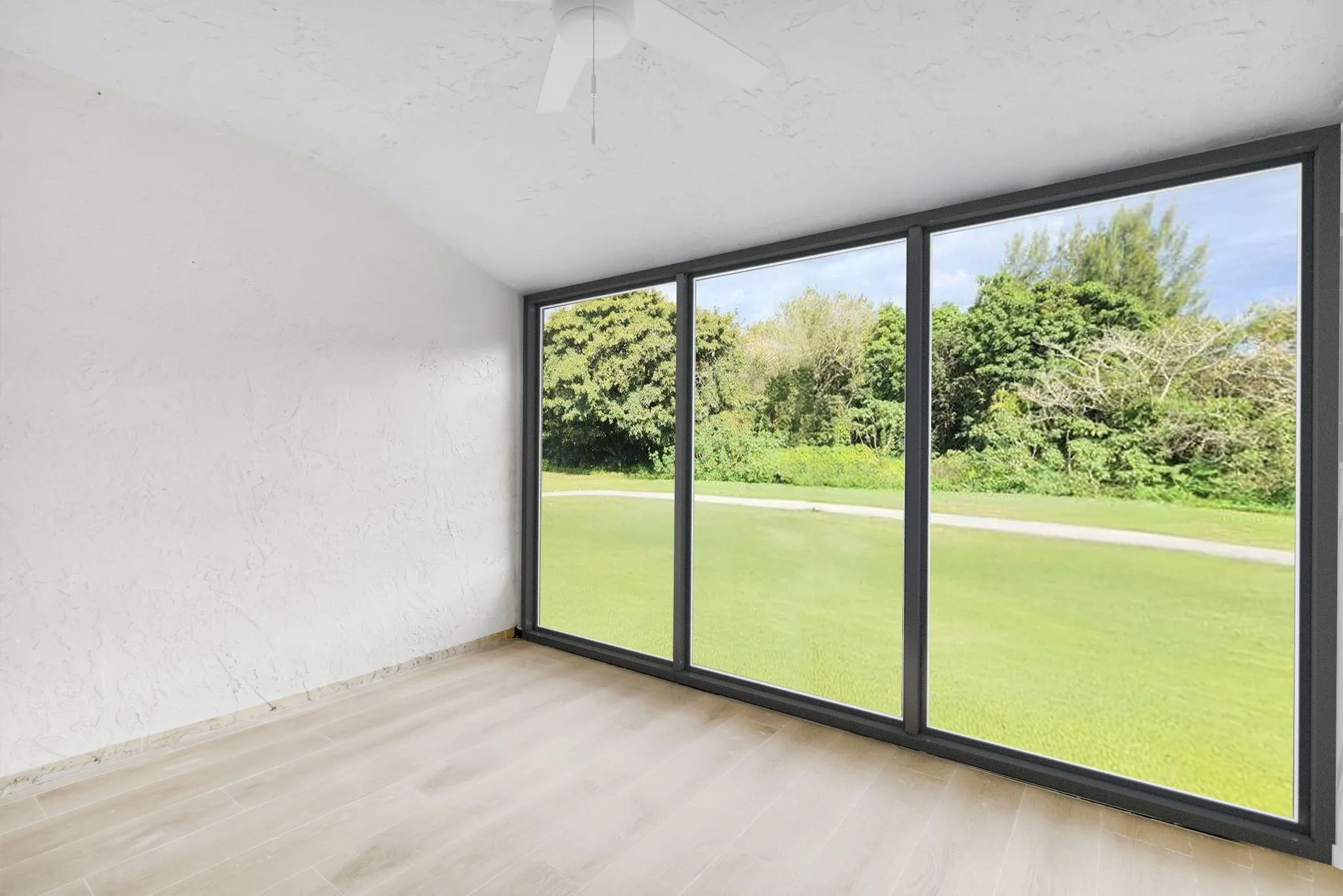 8535 Casa Del Lago, #F