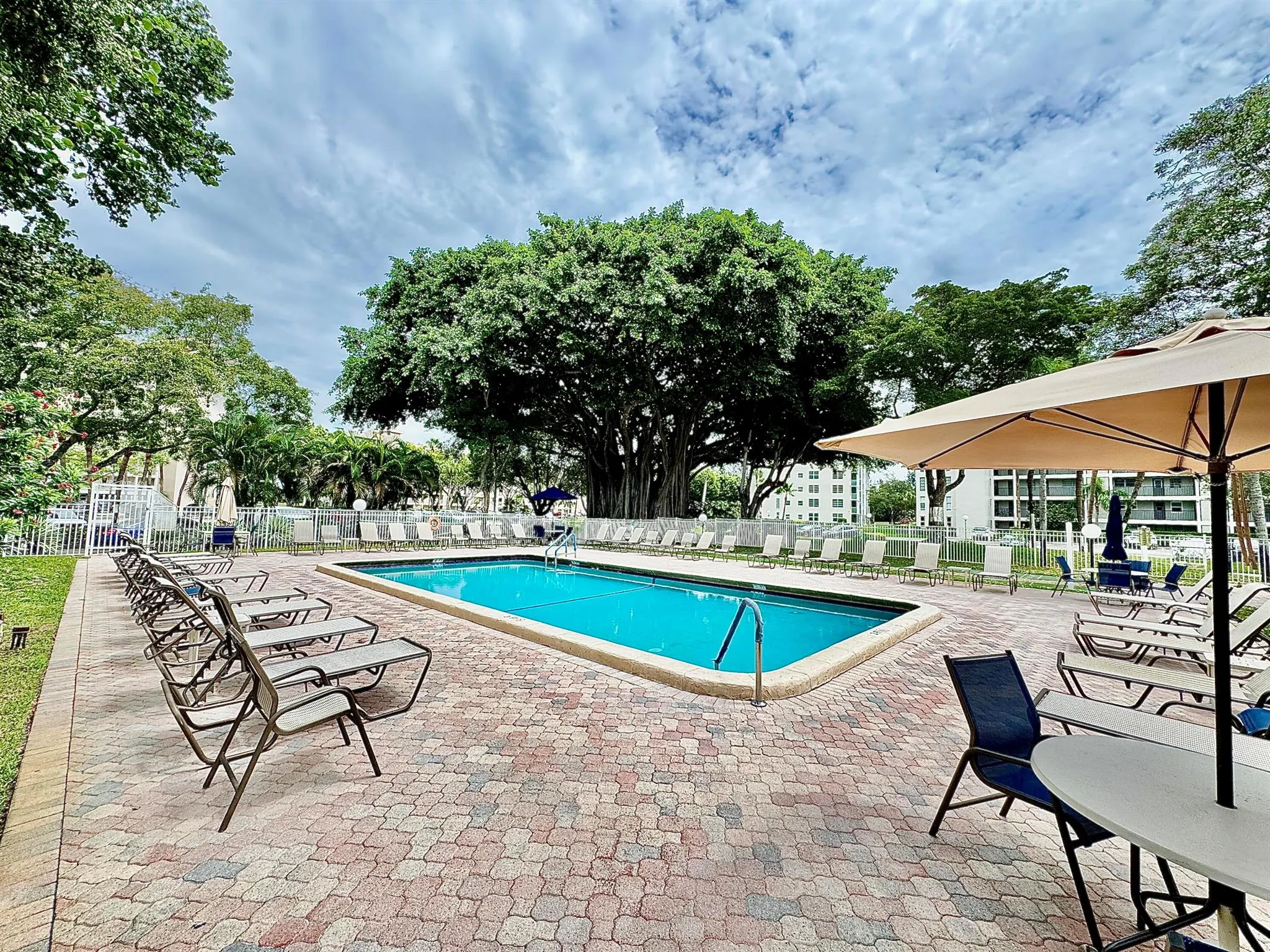 2671 S Course Drive, #401