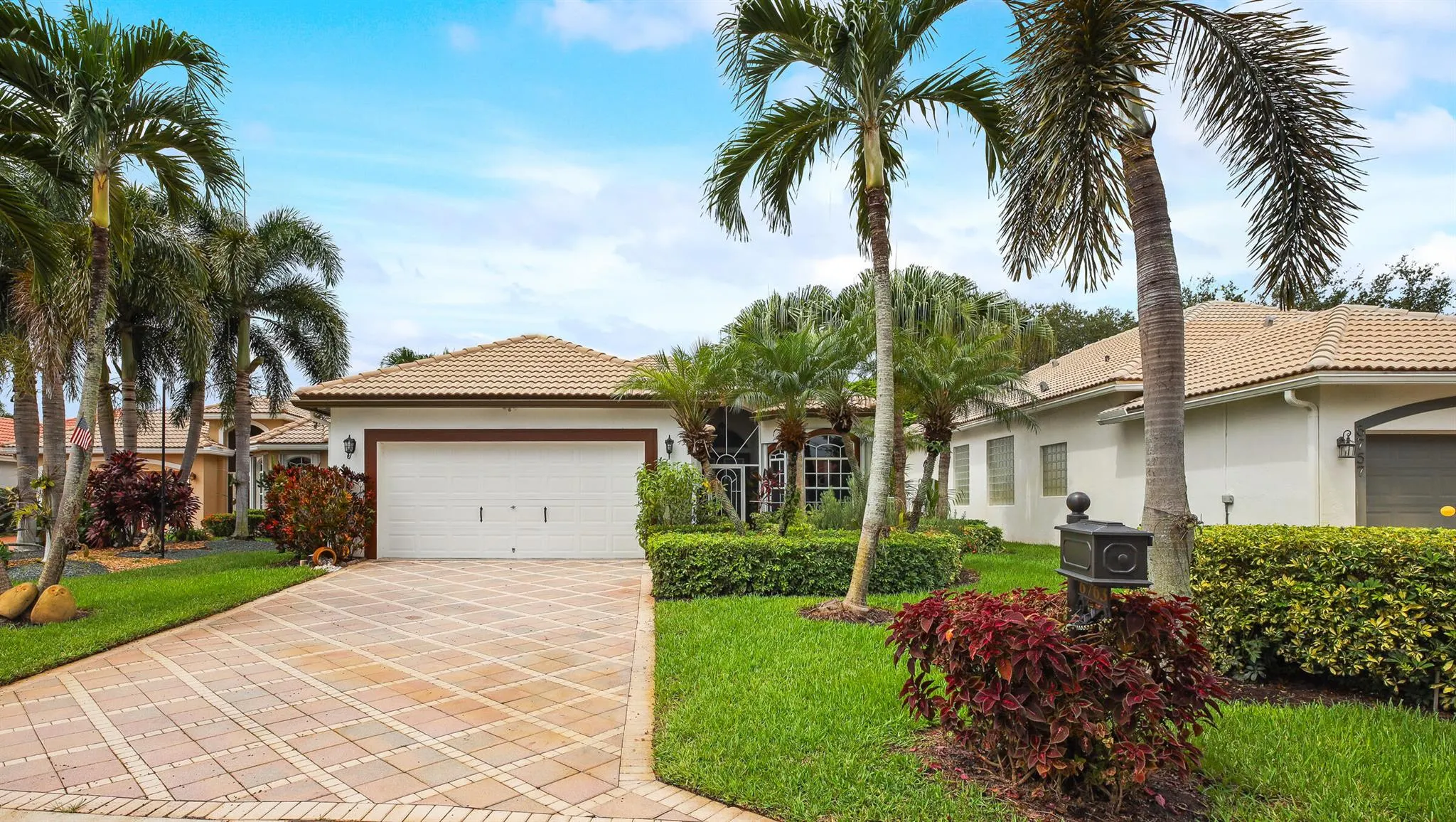6763 Rothschild Circle