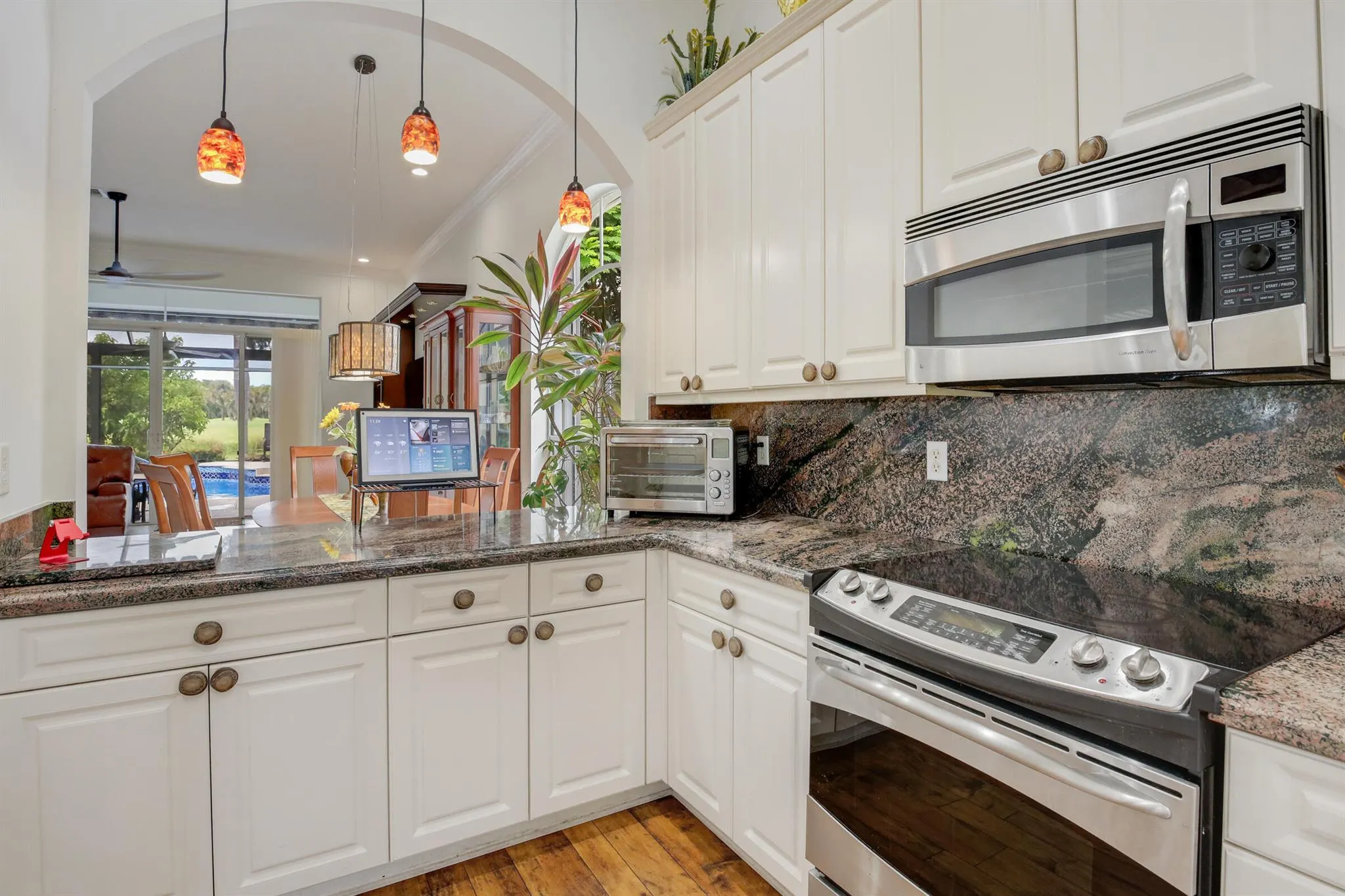 6763 Rothschild Circle