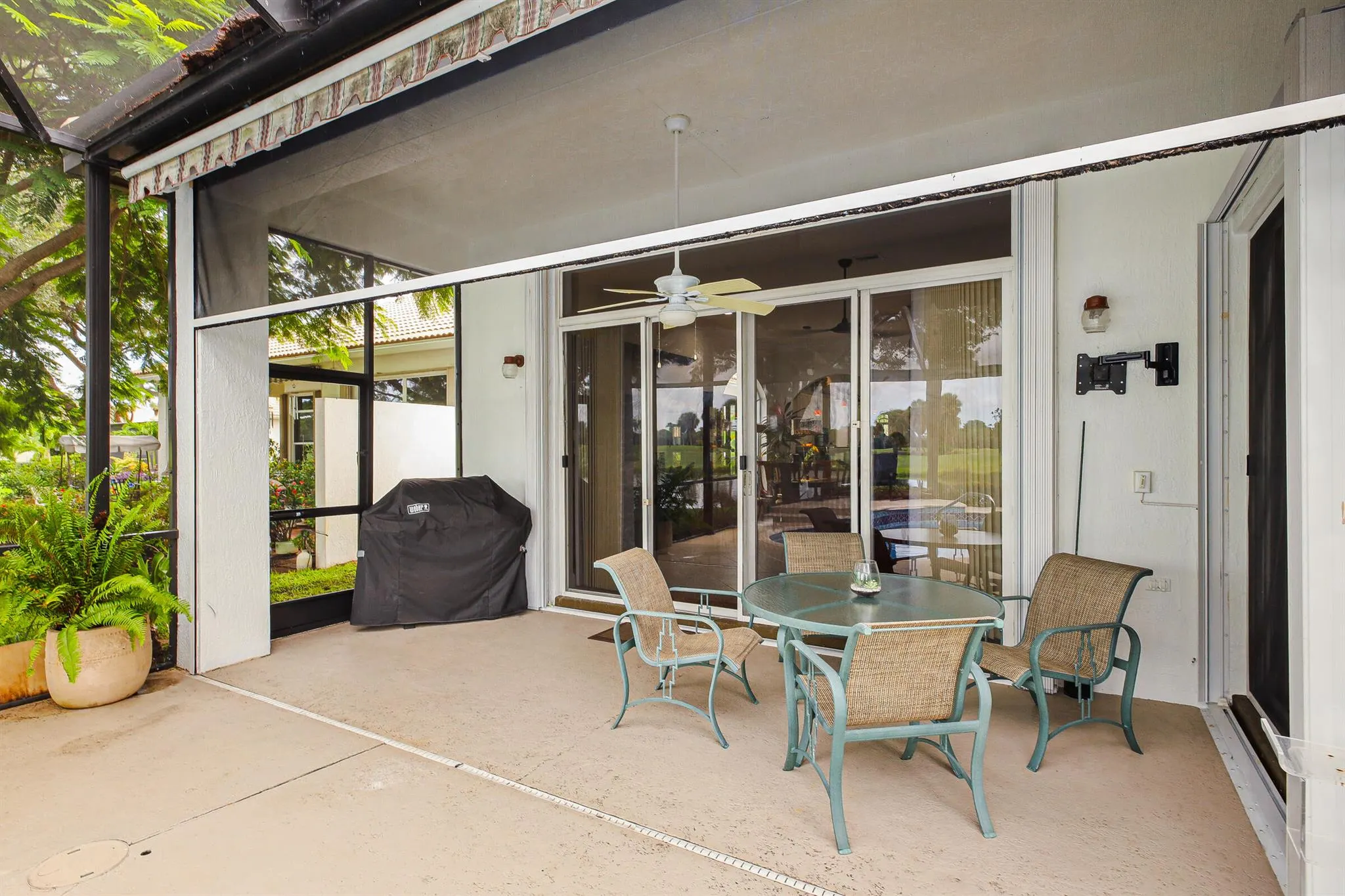 6763 Rothschild Circle