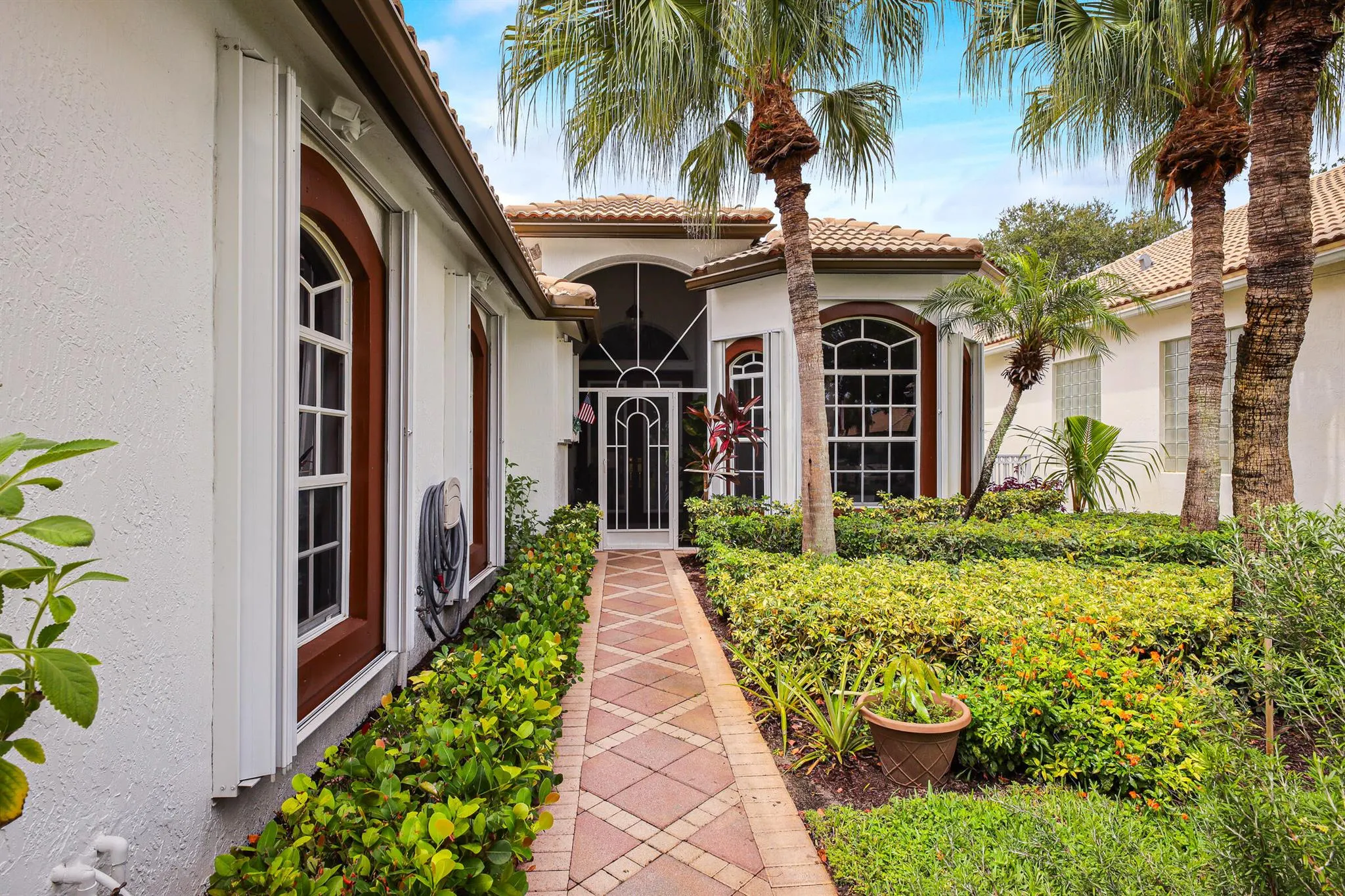6763 Rothschild Circle