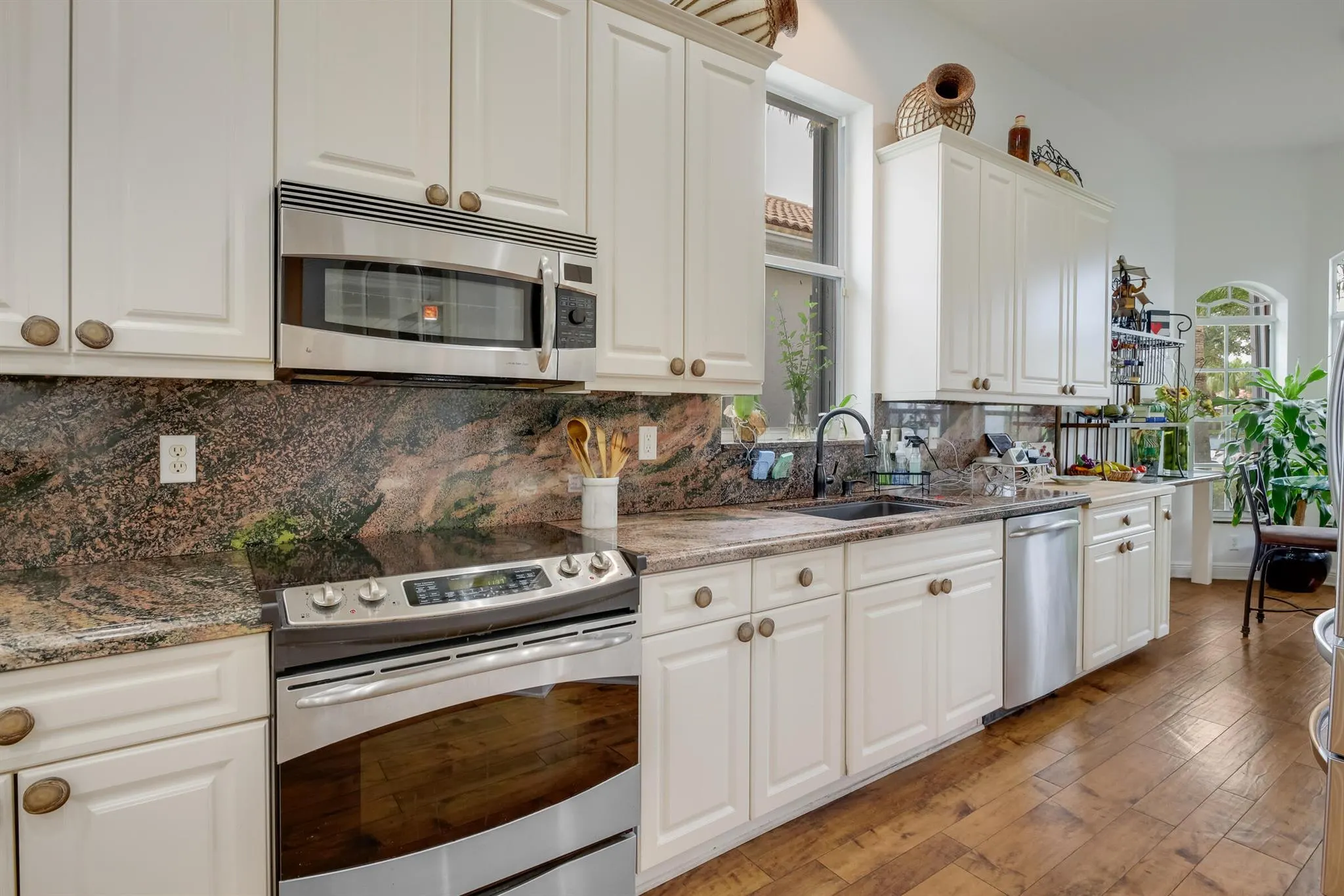 6763 Rothschild Circle