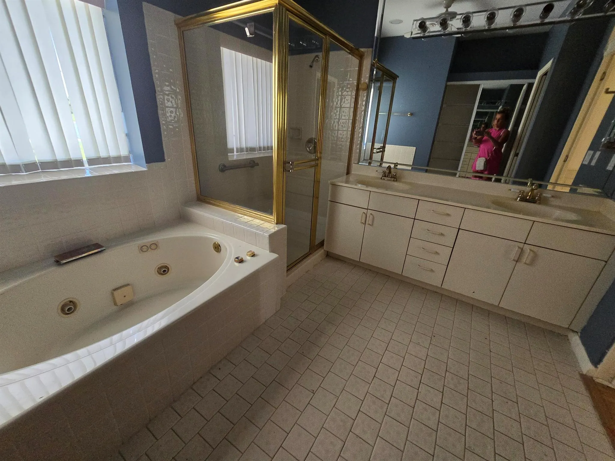 8384 Horseshoe Bay Road