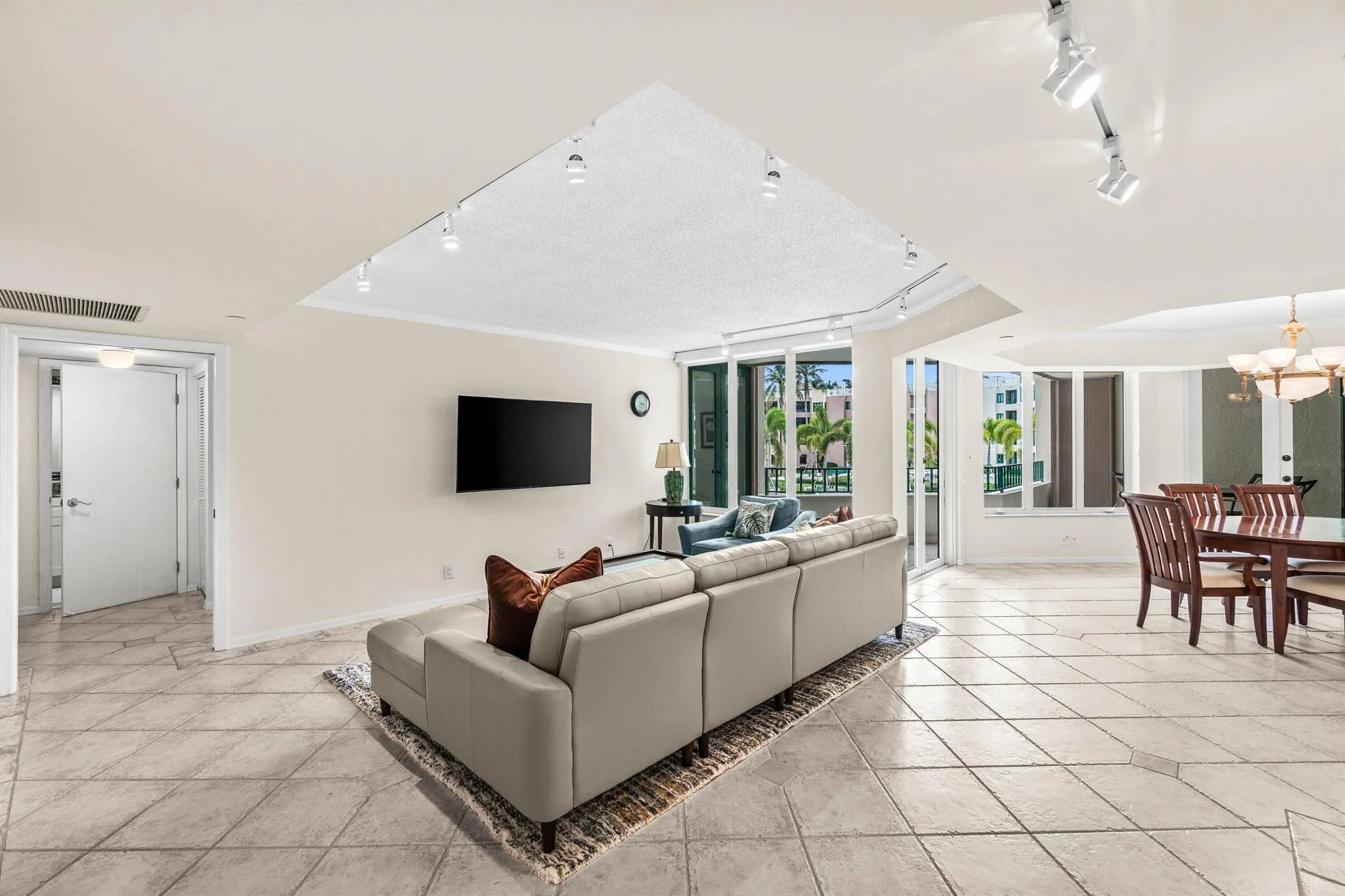 100 SE 5th Avenue, #311
