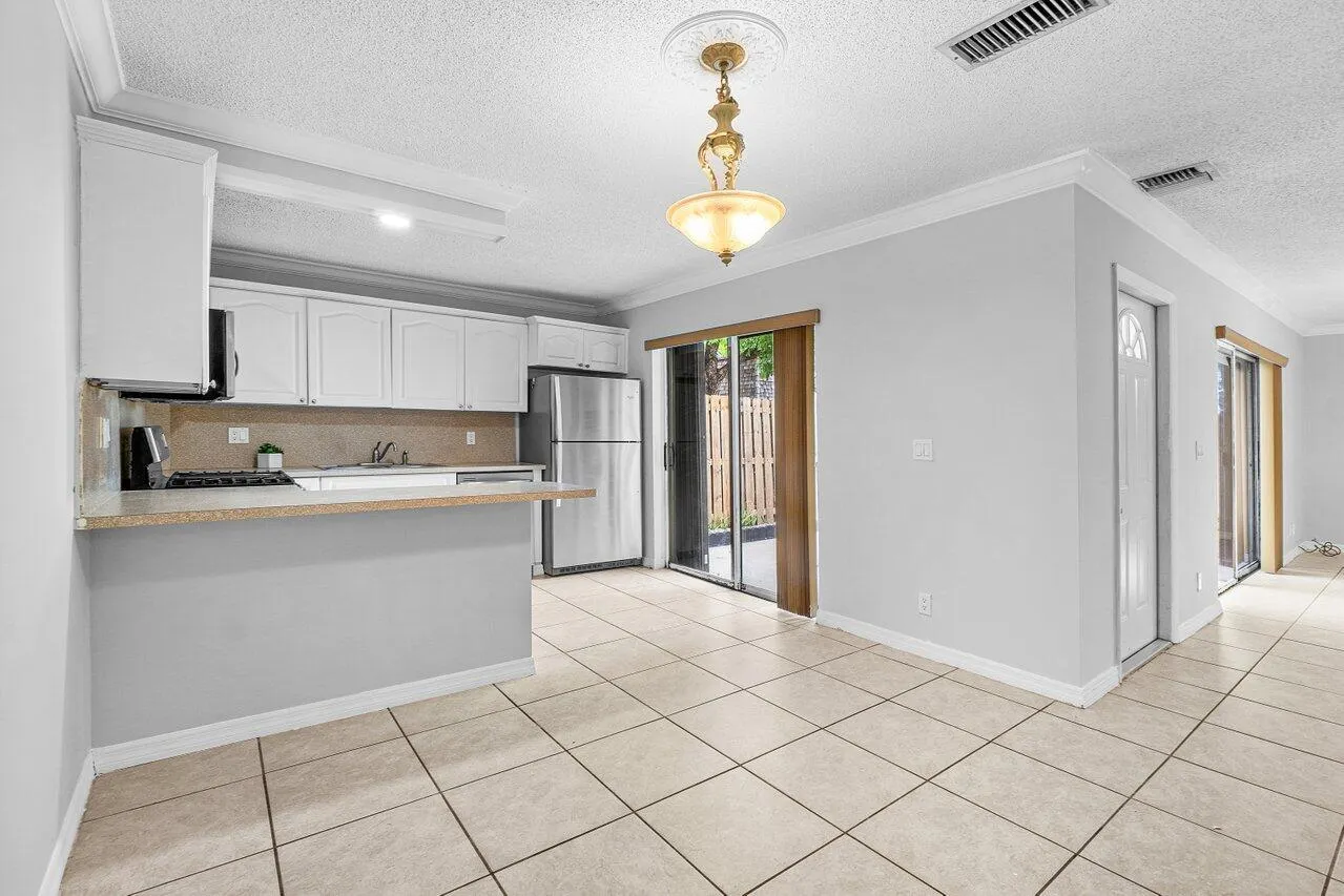 76 Lake Arbor Drive