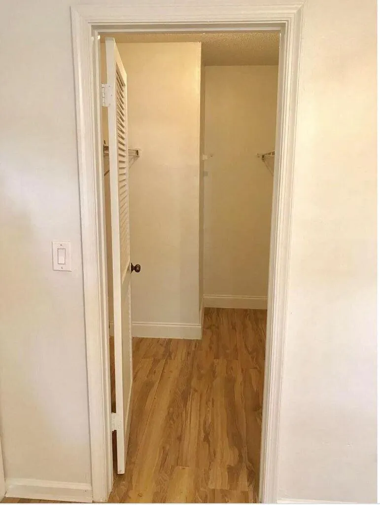3501 NE 94 Avenue, #1a