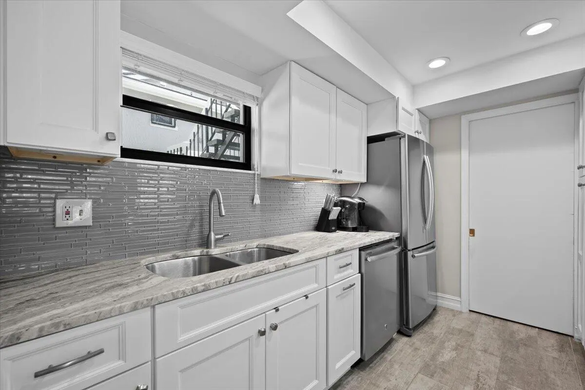 11863 Wimbledon Circle, #429