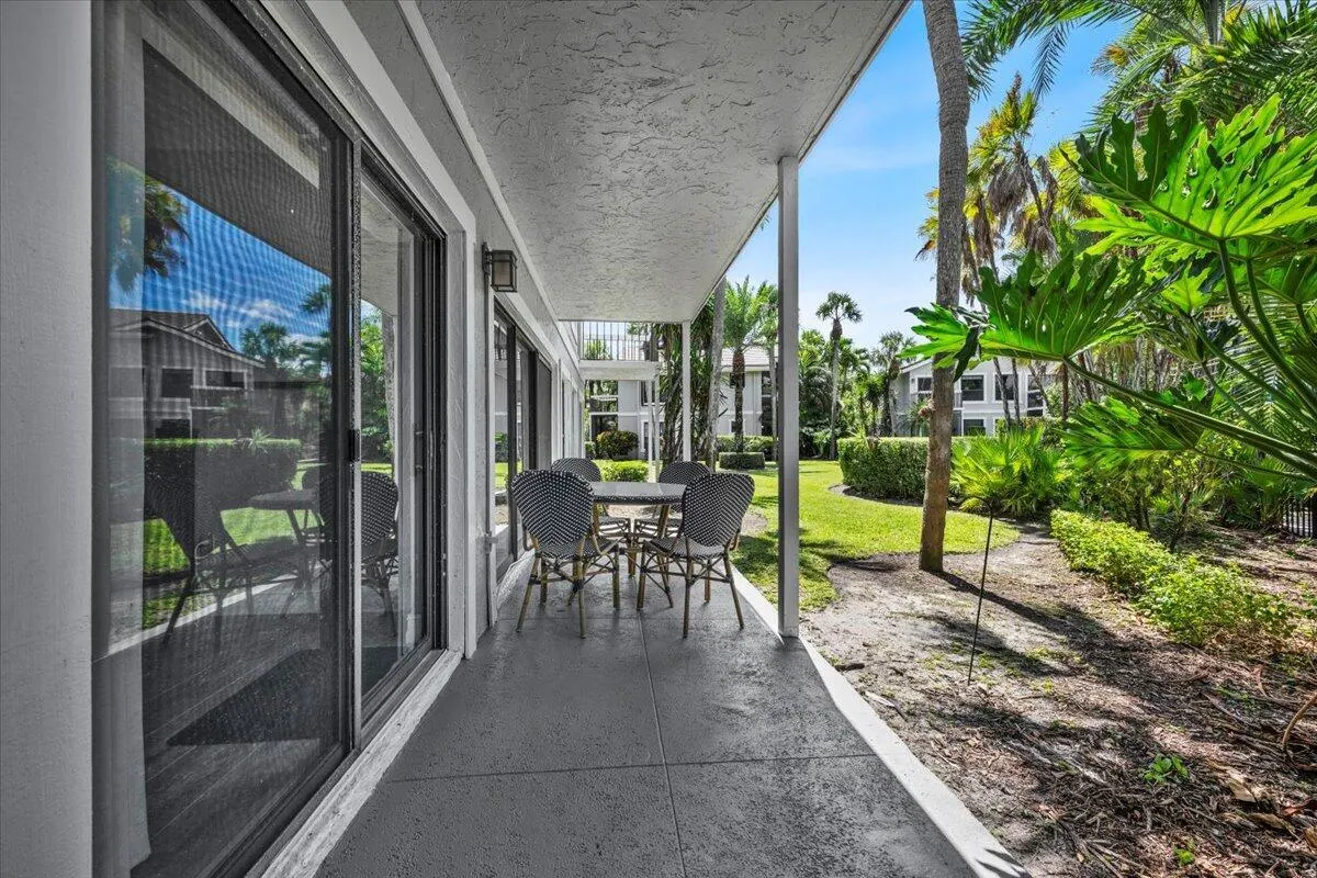 11863 Wimbledon Circle, #429