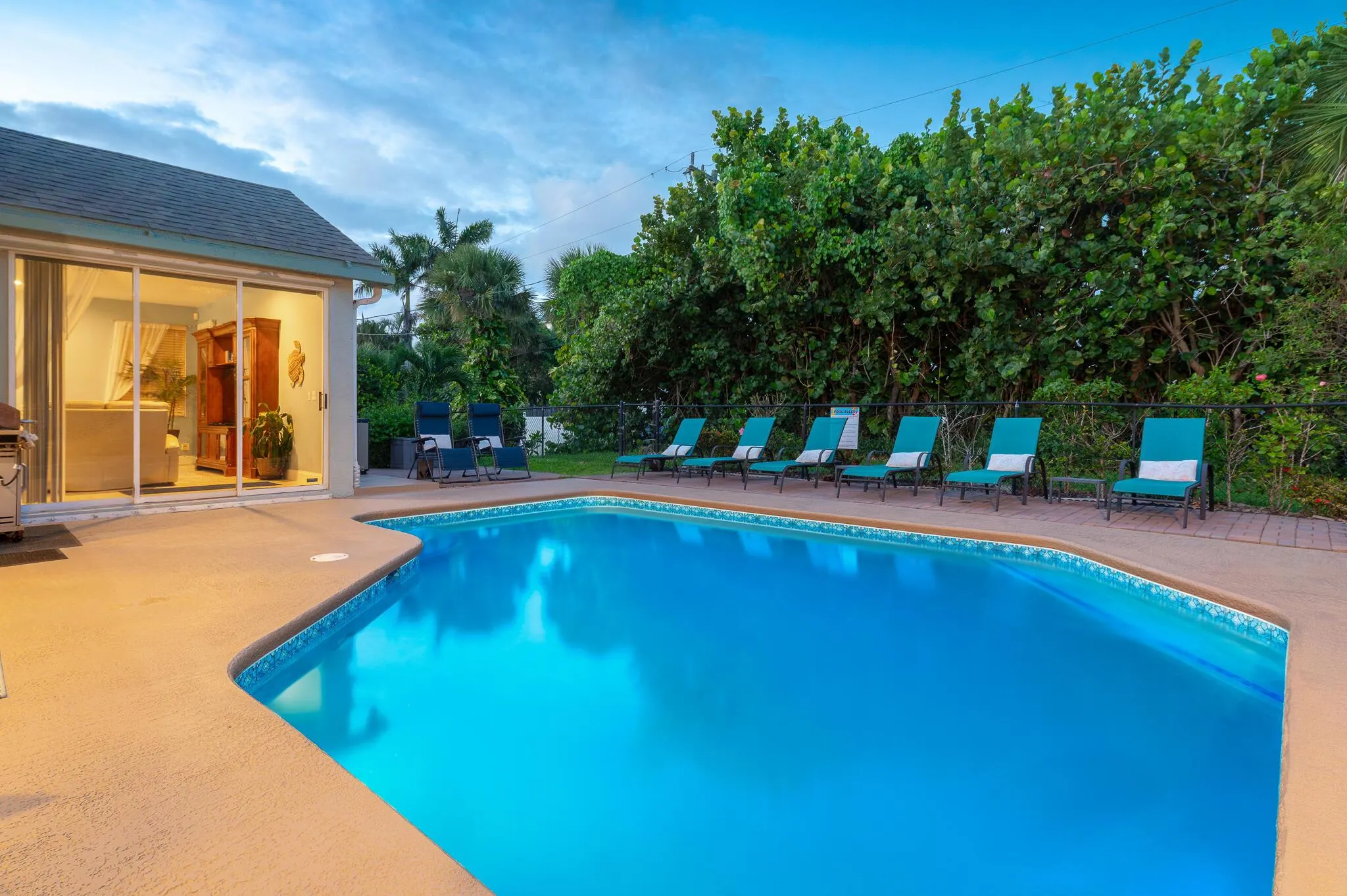 2416 Atlantic Beach Boulevard
