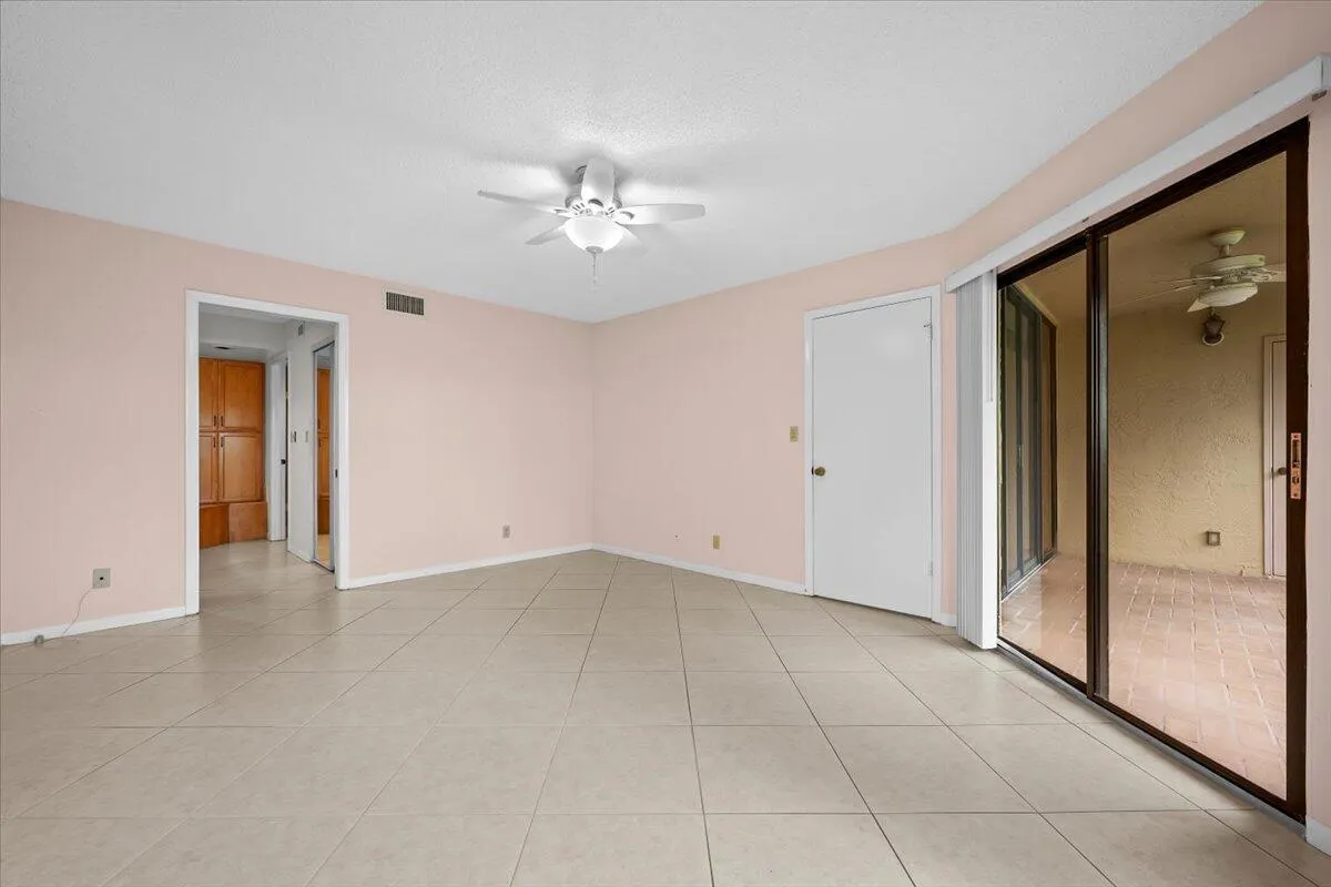 7479 Glendevon Lane, #503