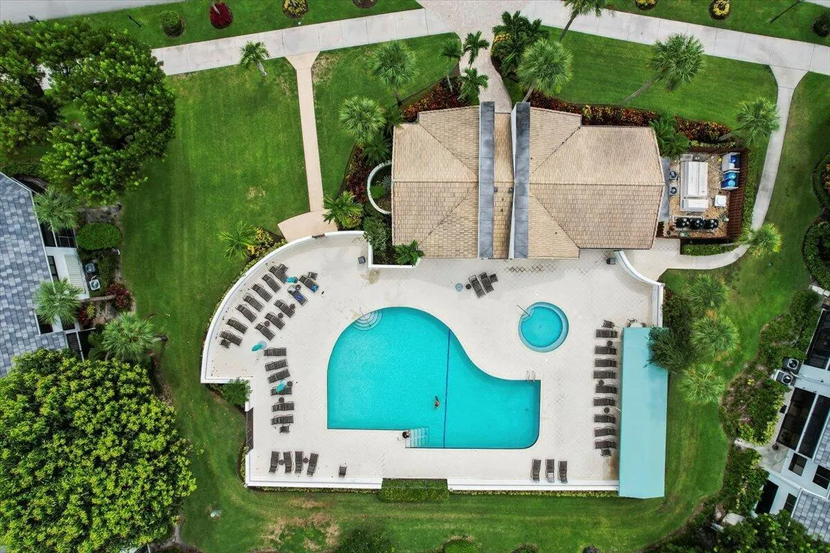 7479 Glendevon Lane, #503