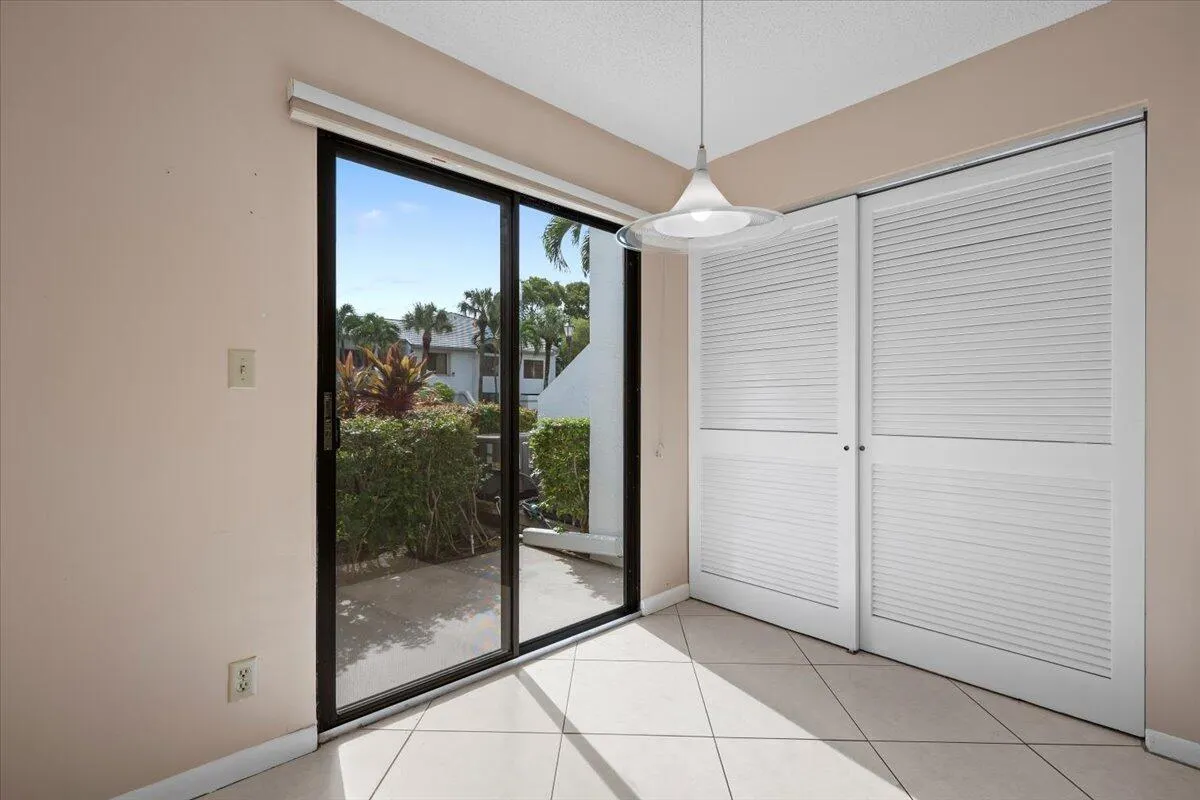 7479 Glendevon Lane, #503