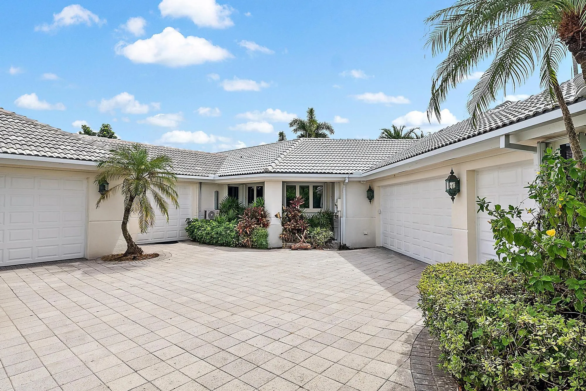 8580 Egret Lakes Lane