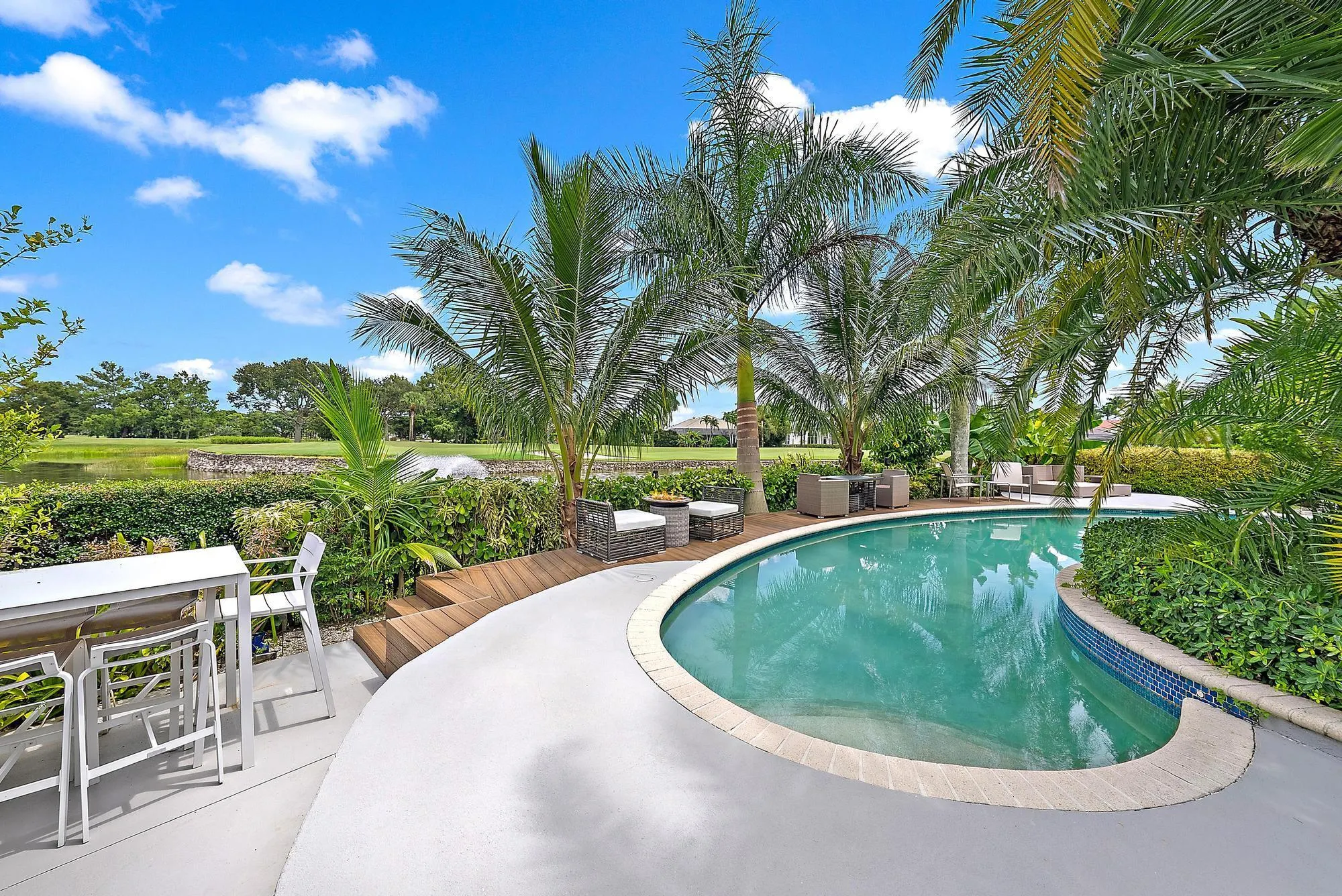 8580 Egret Lakes Lane