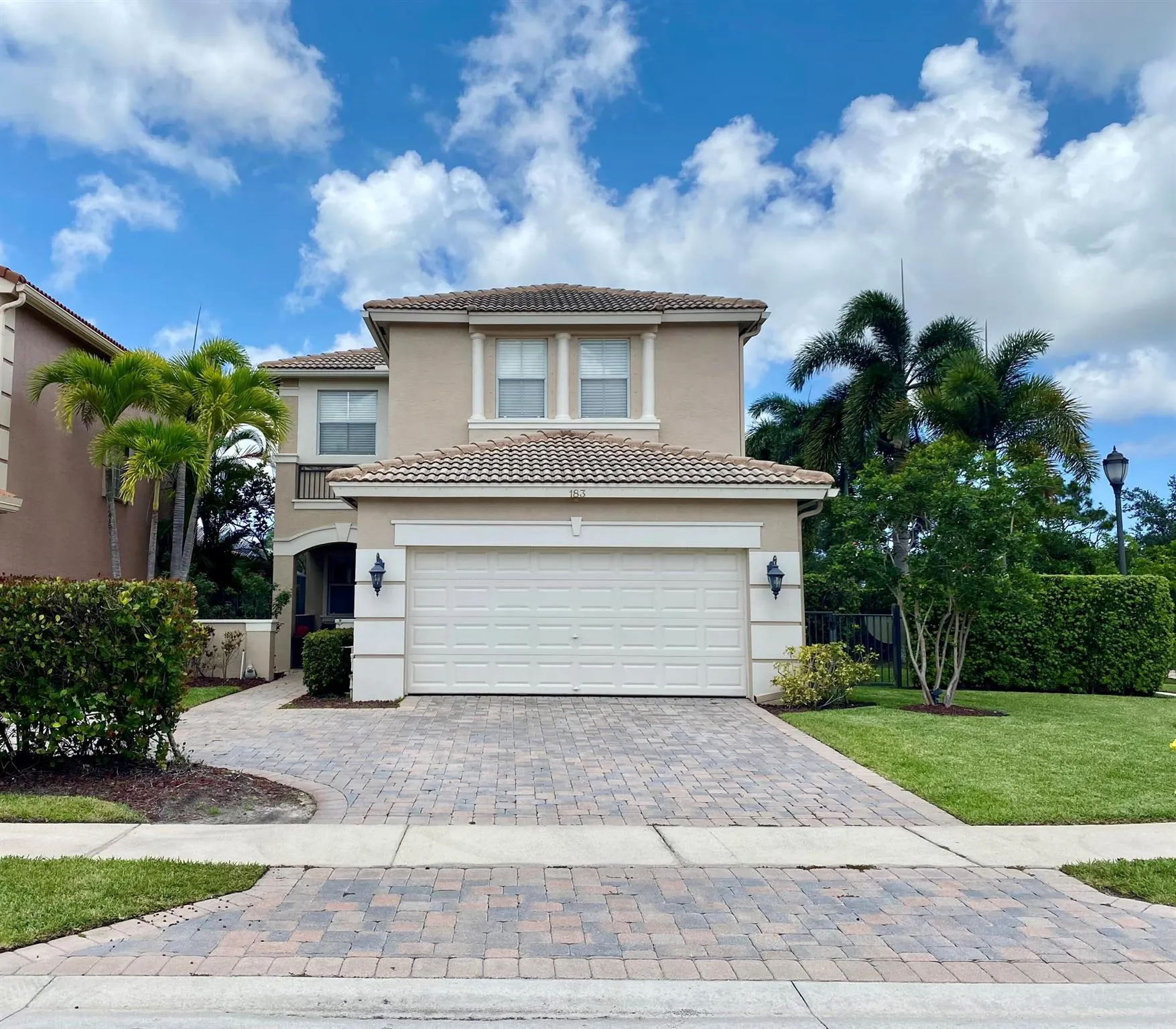 183 Isle Verde Way