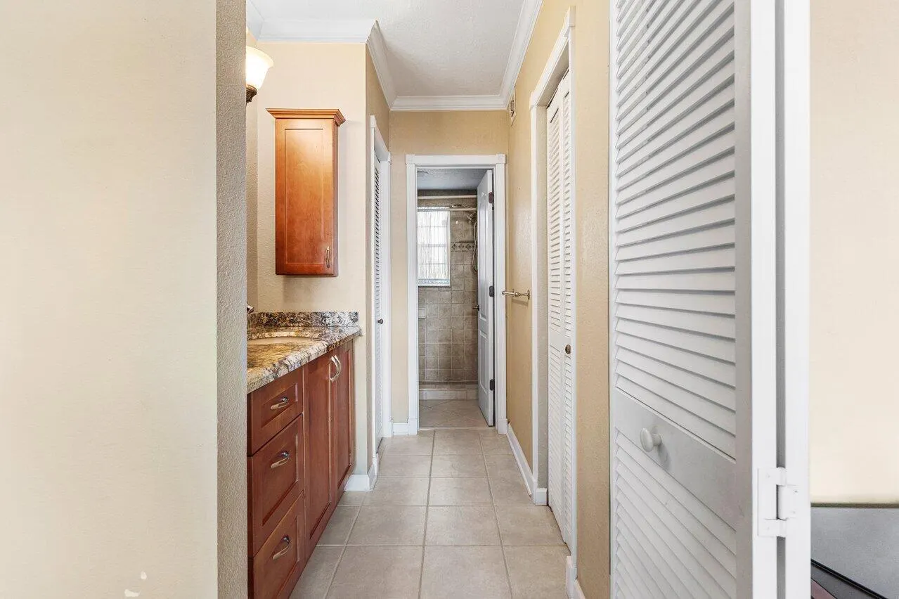 2201 SE 9th Street, #107