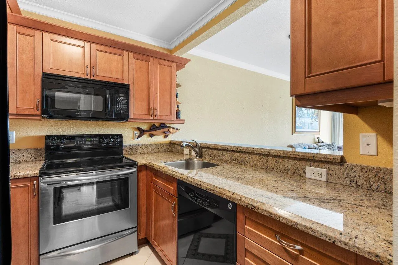 2201 SE 9th Street, #107