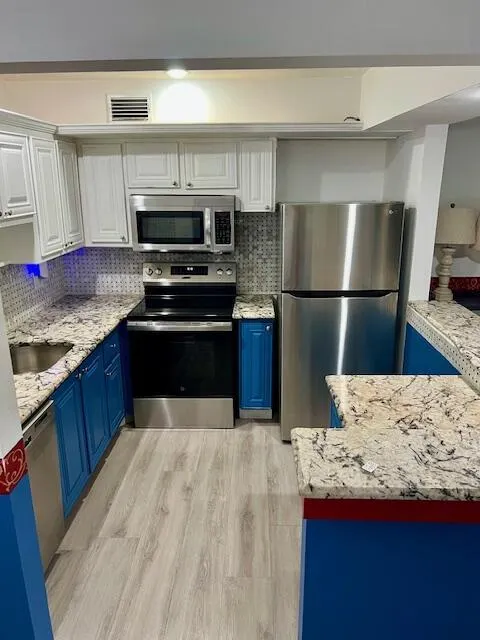 1100 E Indiantown Road, #404