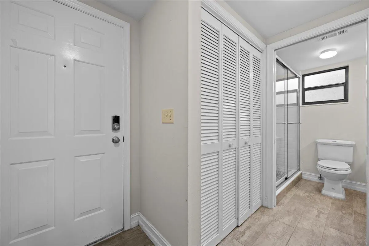 11863 Wimbledon Circle, #428