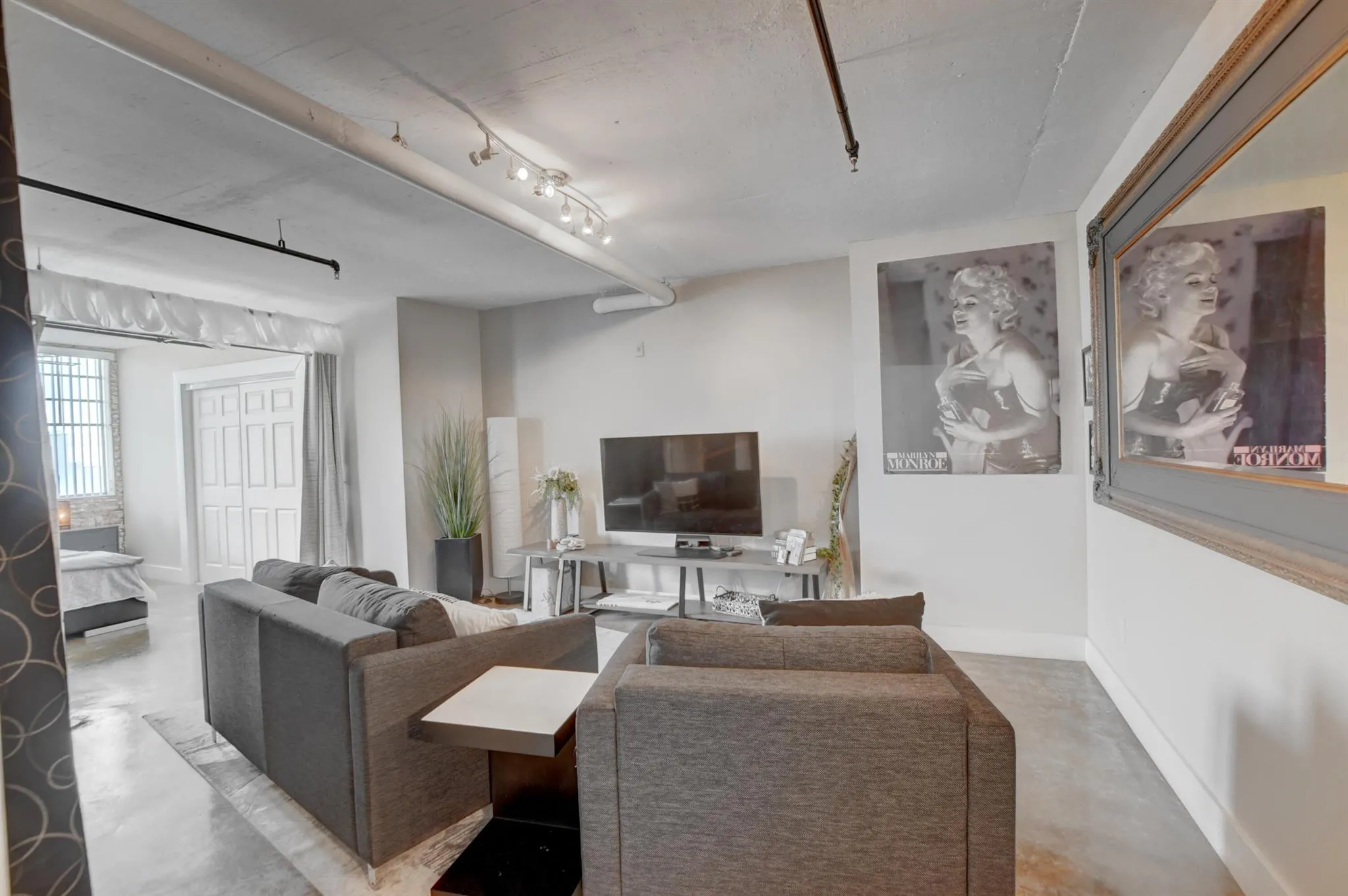 185 NE 4th Avenue, #301