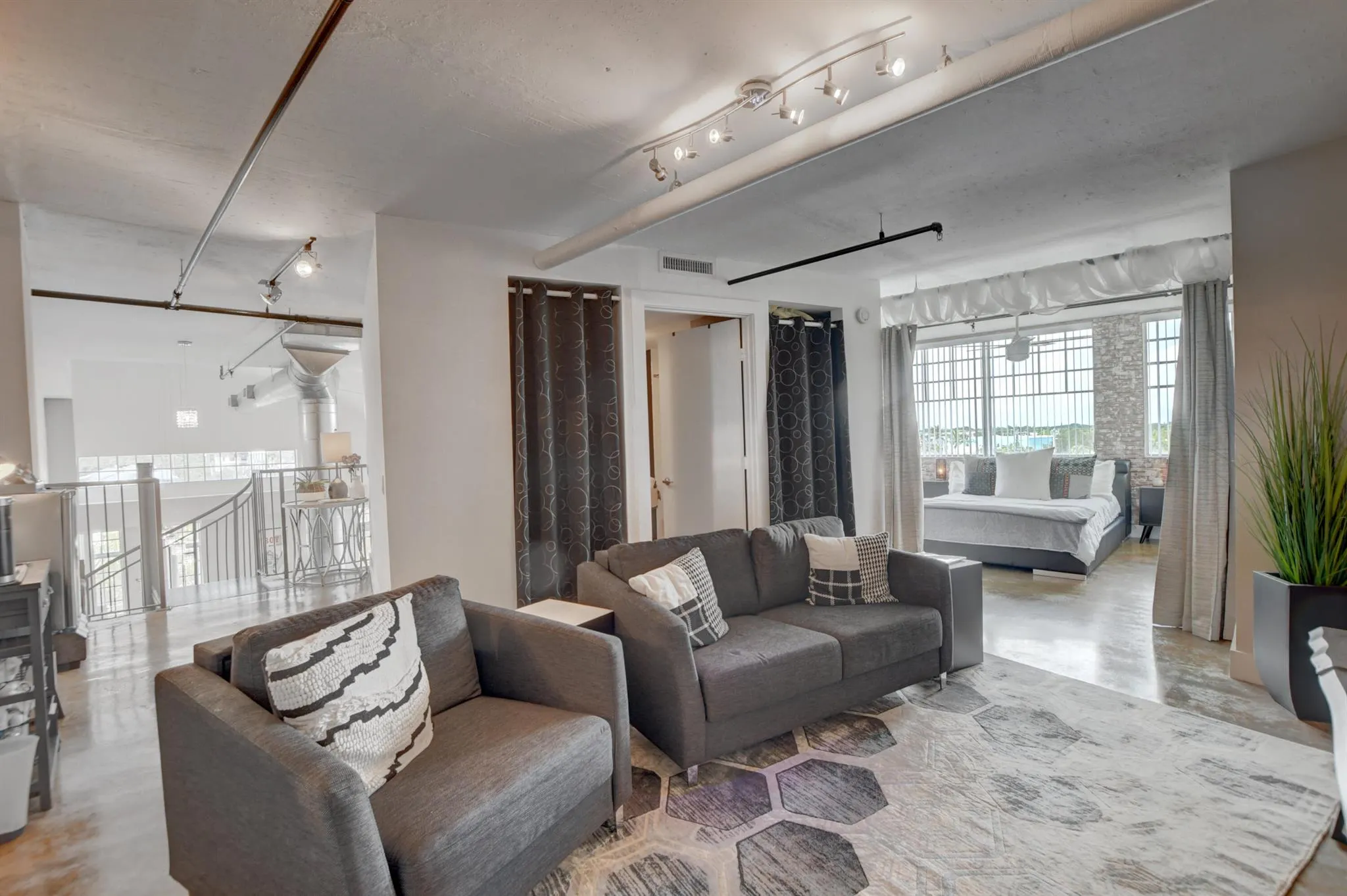 185 NE 4th Avenue, #301