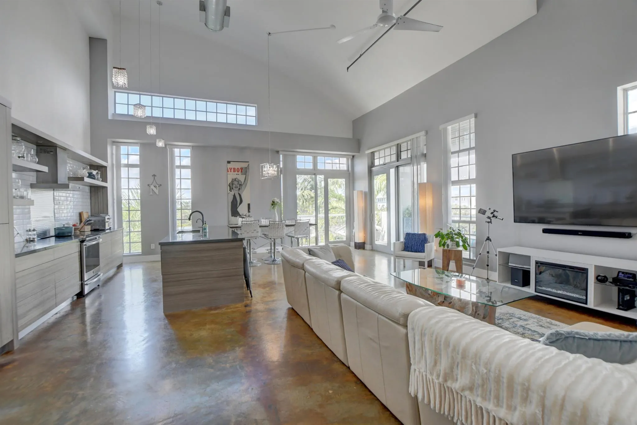 185 NE 4th Avenue, #301