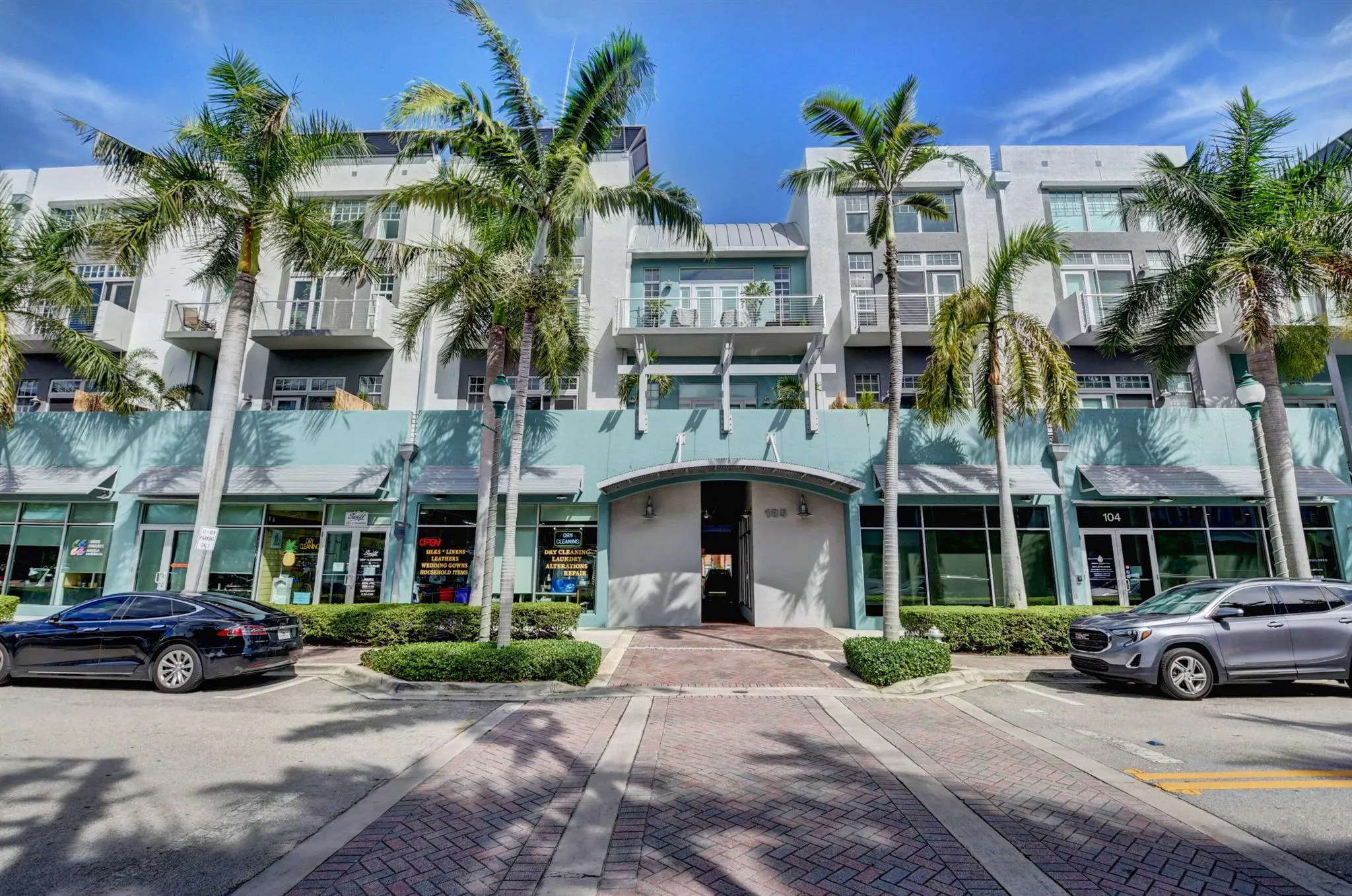 185 NE 4th Avenue, #301