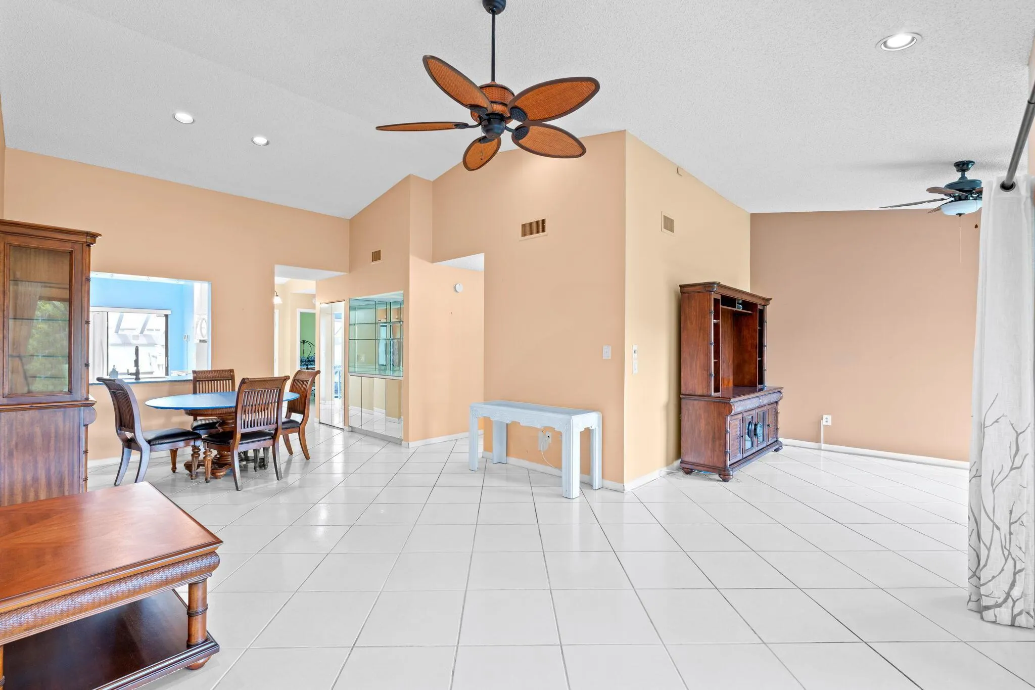 3646 Willa Way, #A