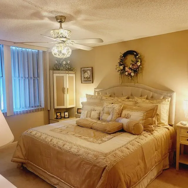 2006 S Federal Highway, #401