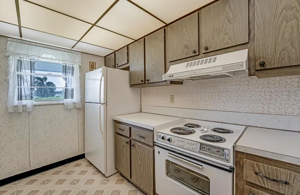 500 SW Golfview Terrace, #129