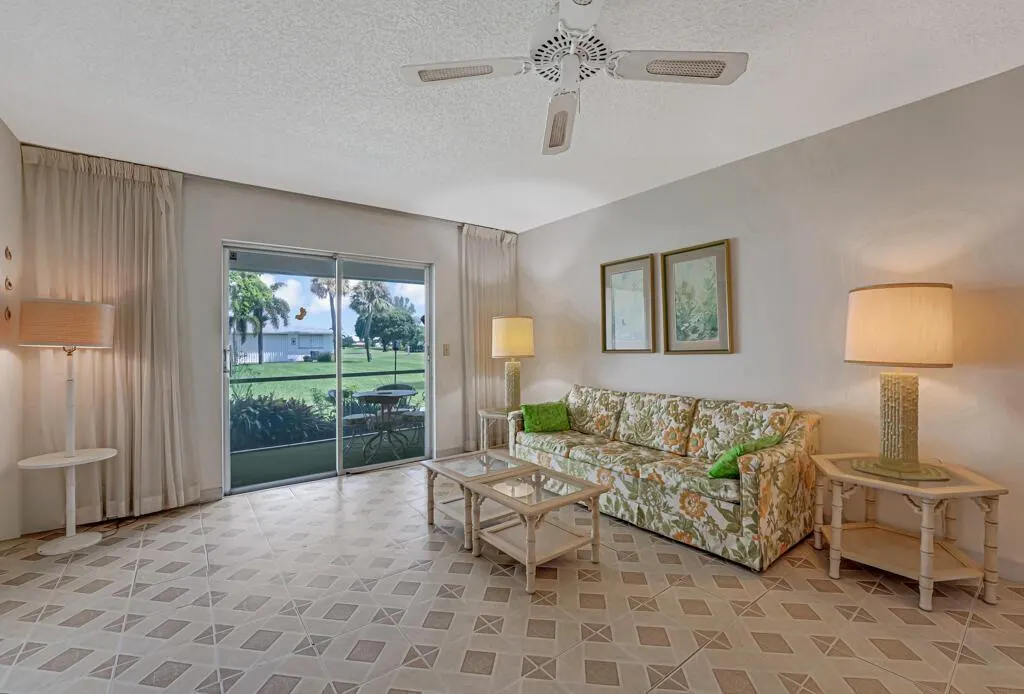 500 SW Golfview Terrace, #129