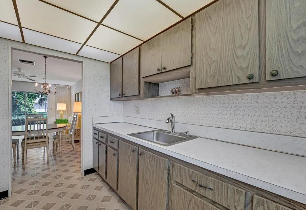 500 SW Golfview Terrace, #129