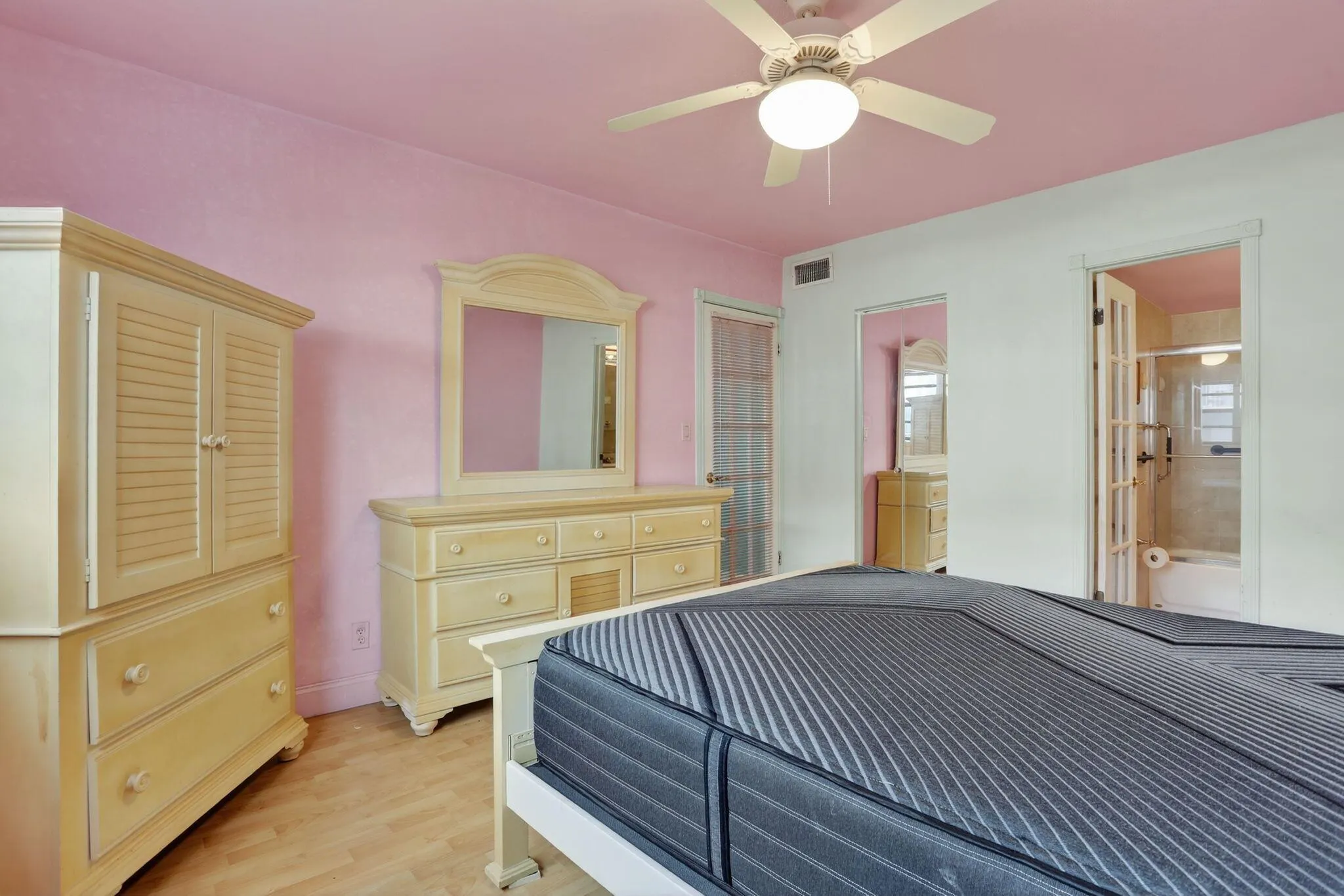 1775 N Andrews Square, #101w