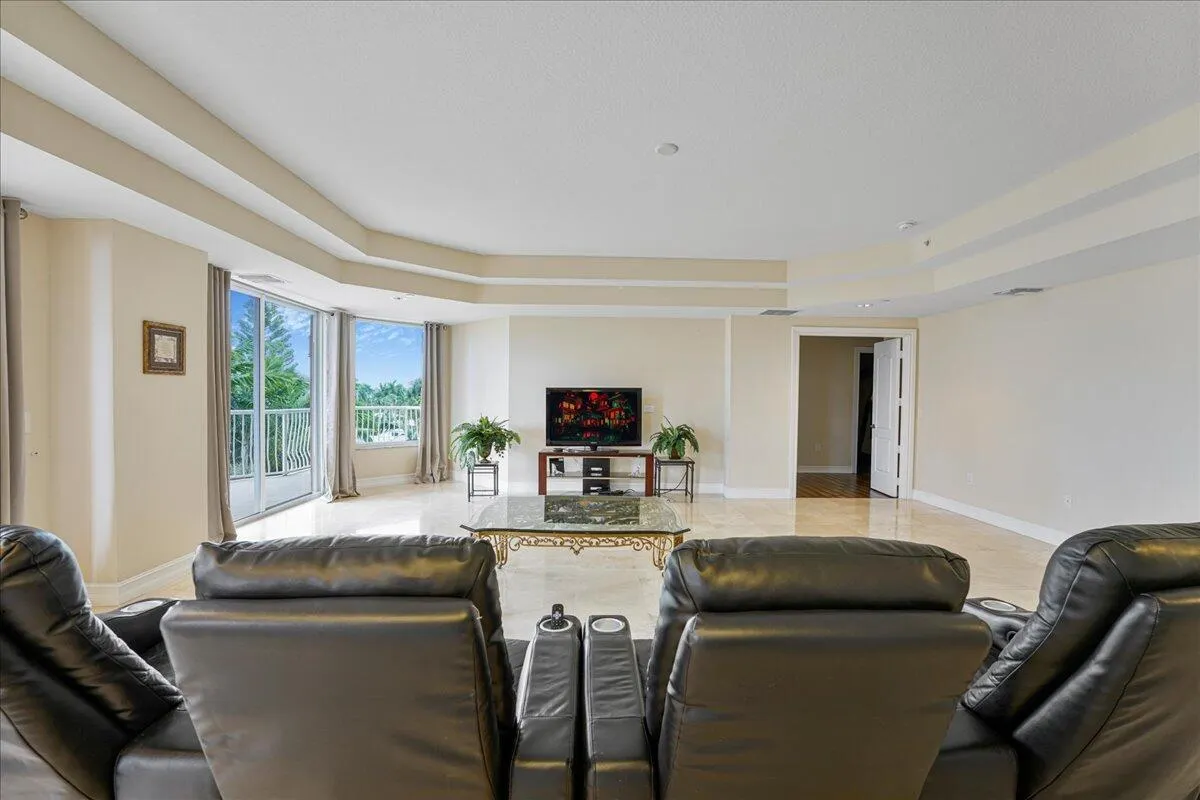 1395 S Ocean Boulevard, #3d