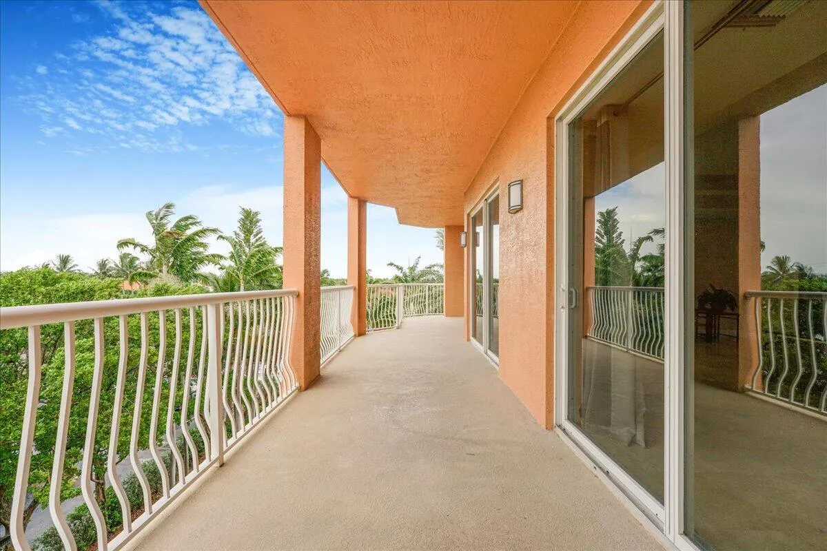 1395 S Ocean Boulevard, #3d